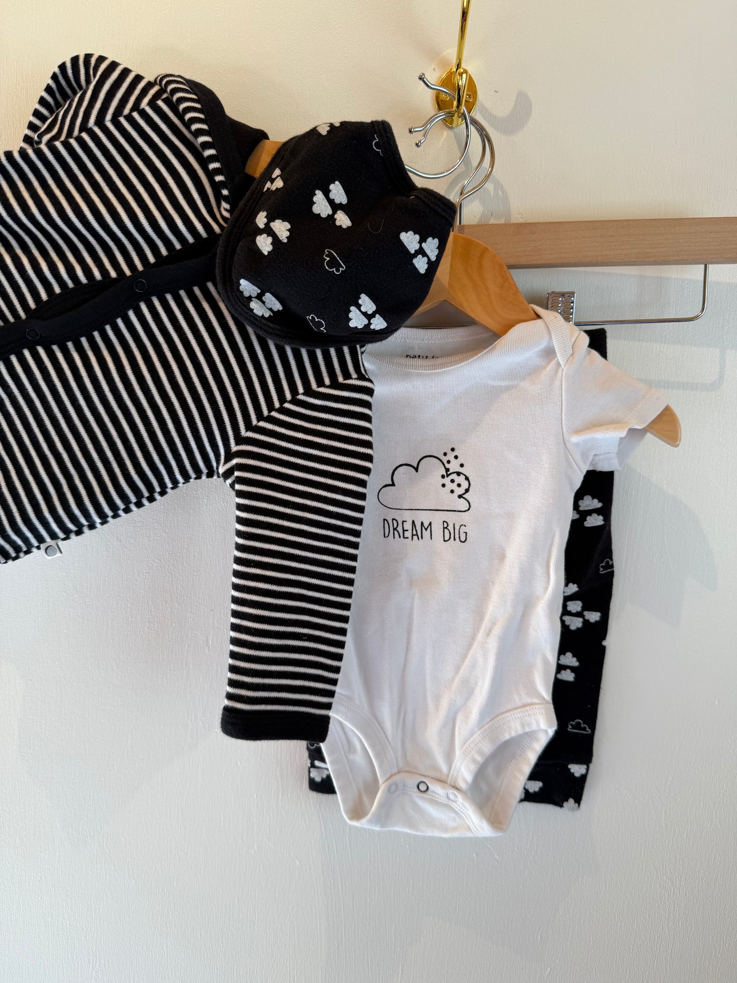 PETITE LEM 4 PIECE OUTFIT 9M