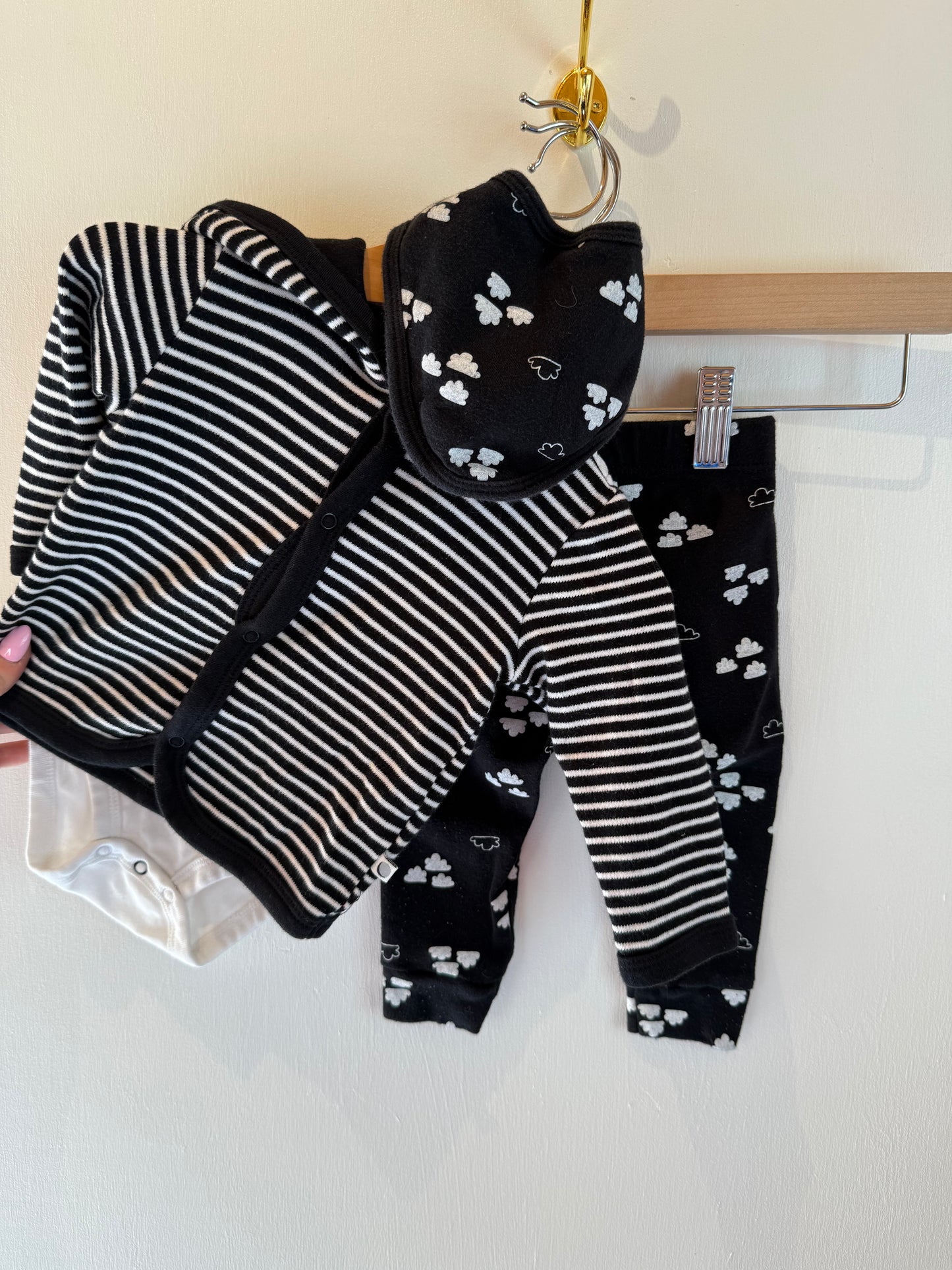 PETITE LEM 4 PIECE OUTFIT 9M