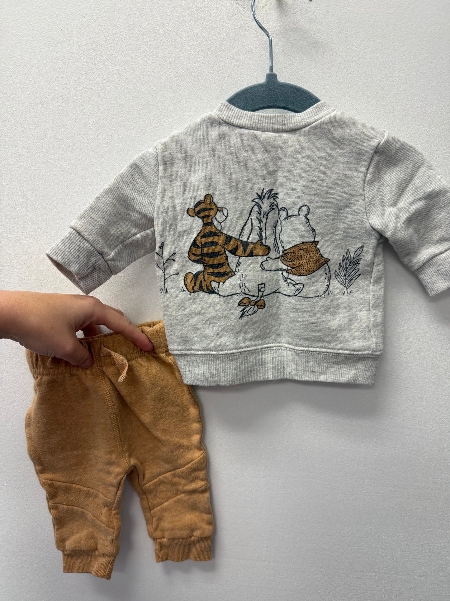 DISNEY WINNIE THE POOH OUTFIT SIZE NEWBORN