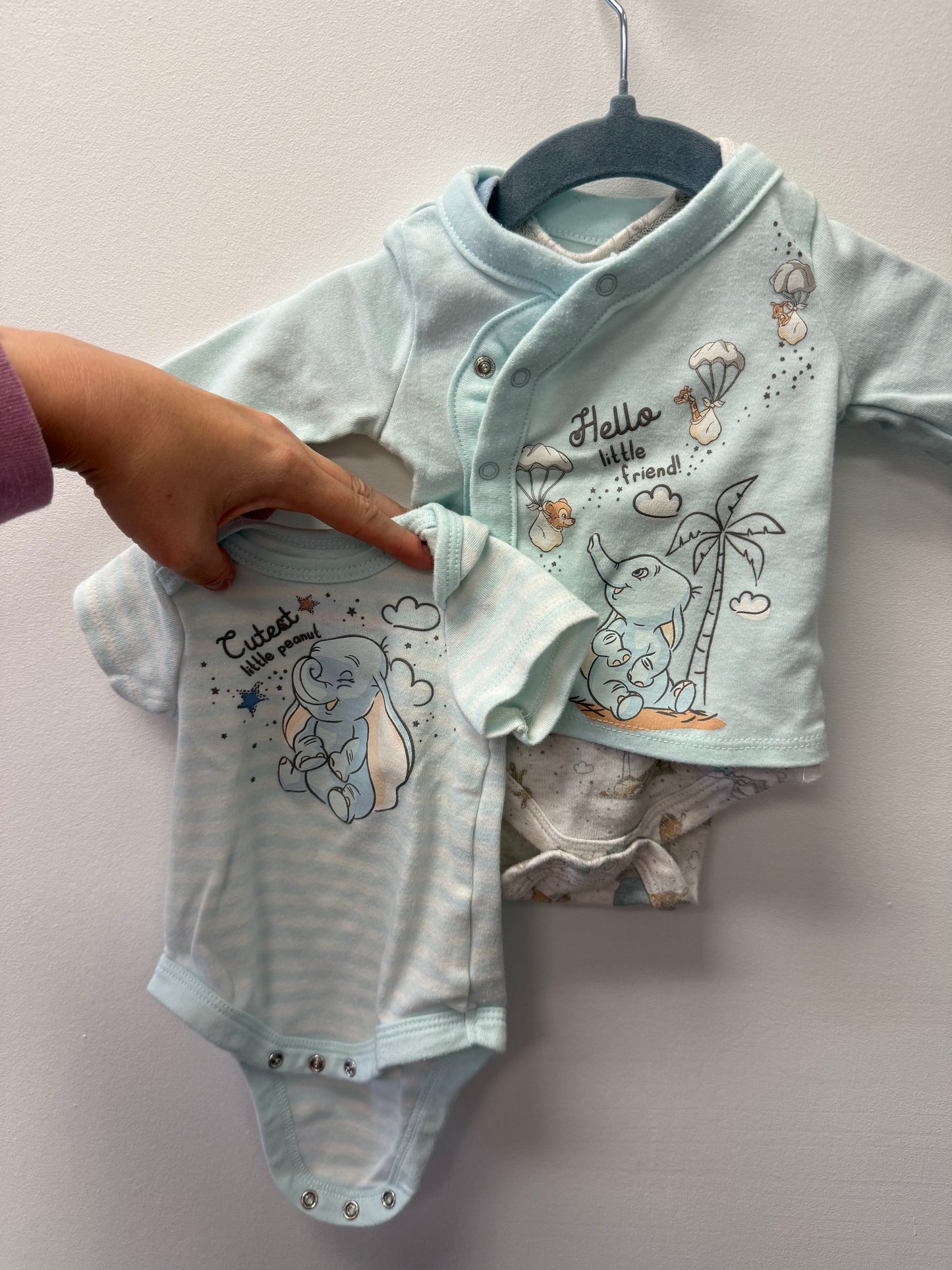 DISNEY 5 PIECE OUTFIT SET SIZE NEWBORN