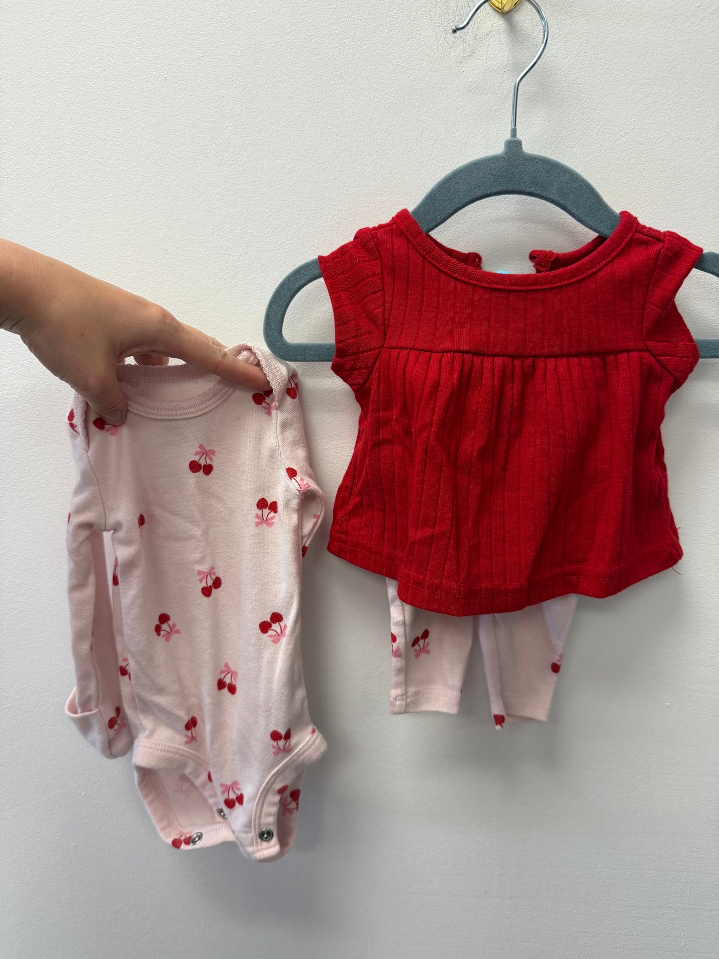 CARTERS CHERRY 3 PIECE OUTFIT SIZE NEWBORN