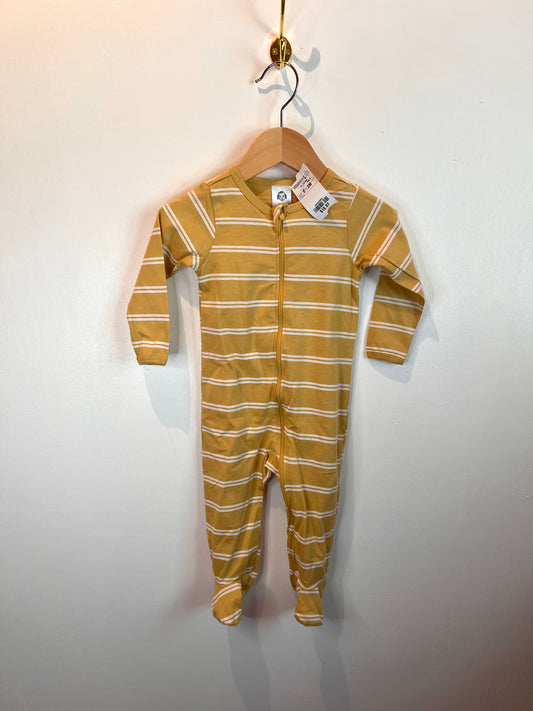 NEW GERBER MUSTARD YELLOW AND WHITE SLEEPER 6-9M