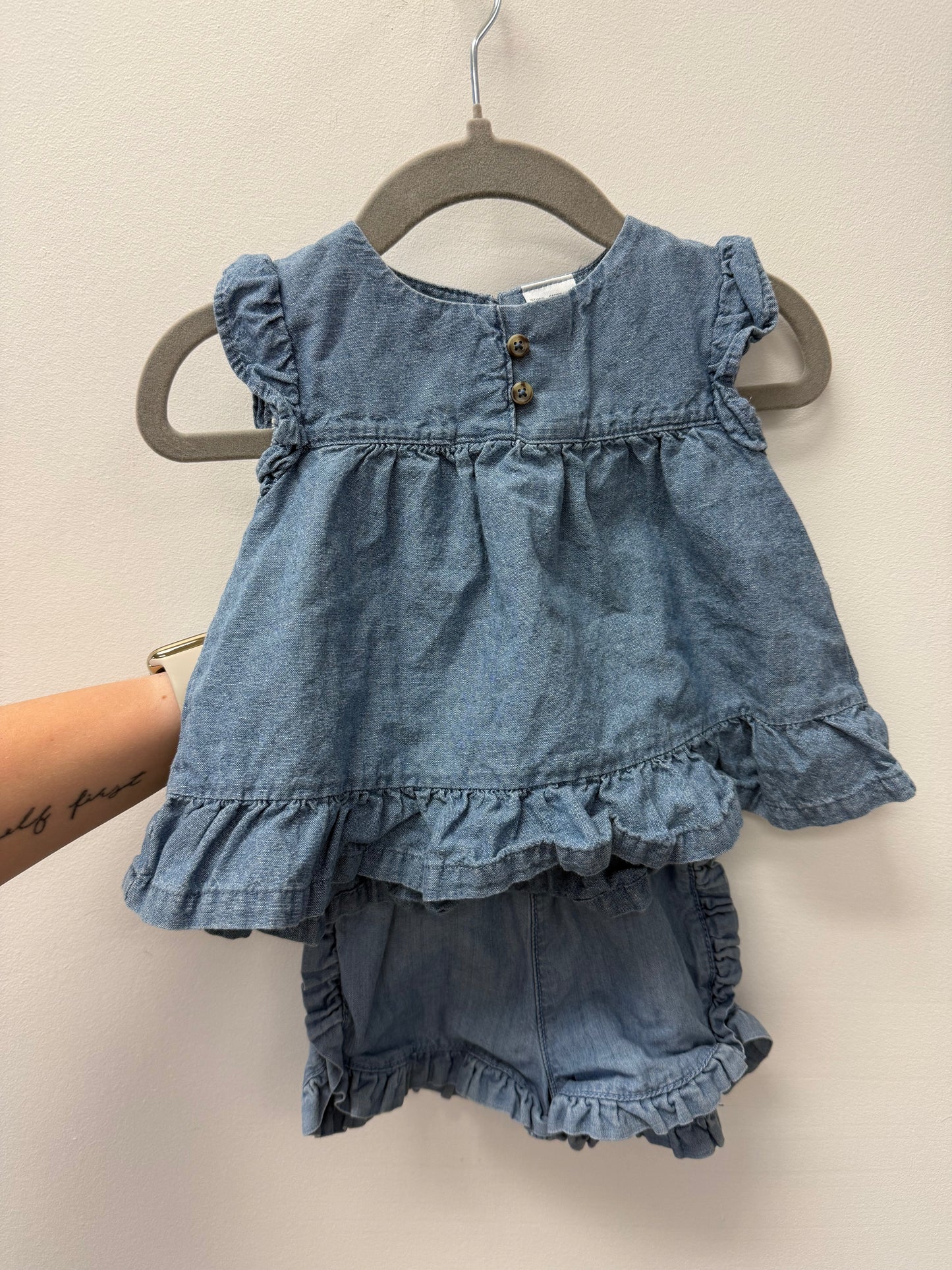 CARTERS DENIM OUTFIT SIZE 6M