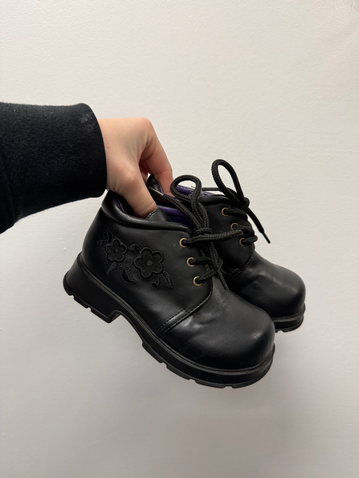 REUNION BLACK BOOTS SIZE 9