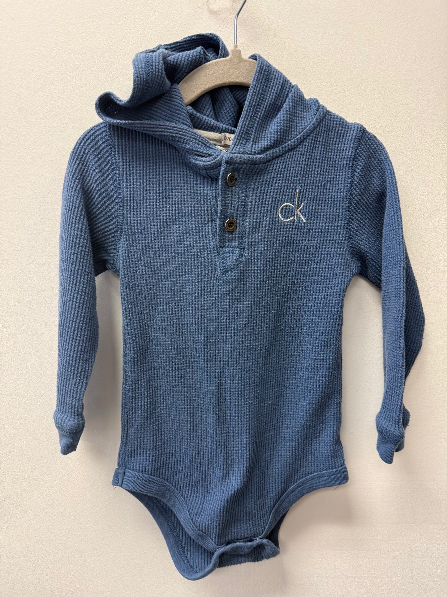 CALVIN KLEIN HOODED ONESIE SIZE 24M