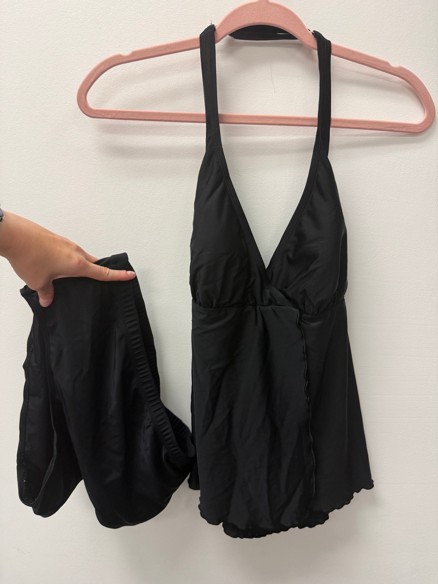 ANNOUNCMENTS MATERNITY BATHING SUIT SIZE LARGE
