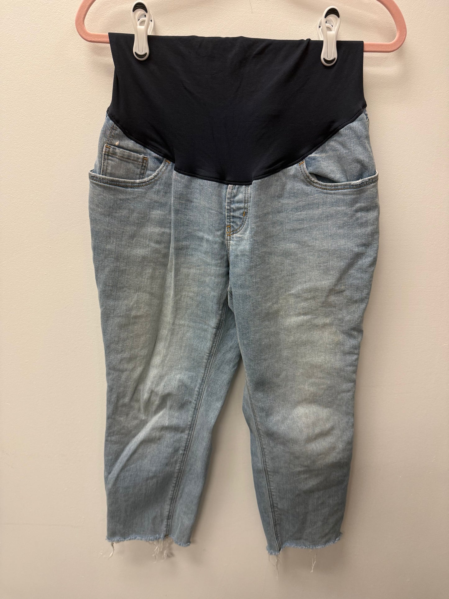 OLD NAVY MATERNITY BOYFRIEND FIT JEANS SIZE 12 SHORT