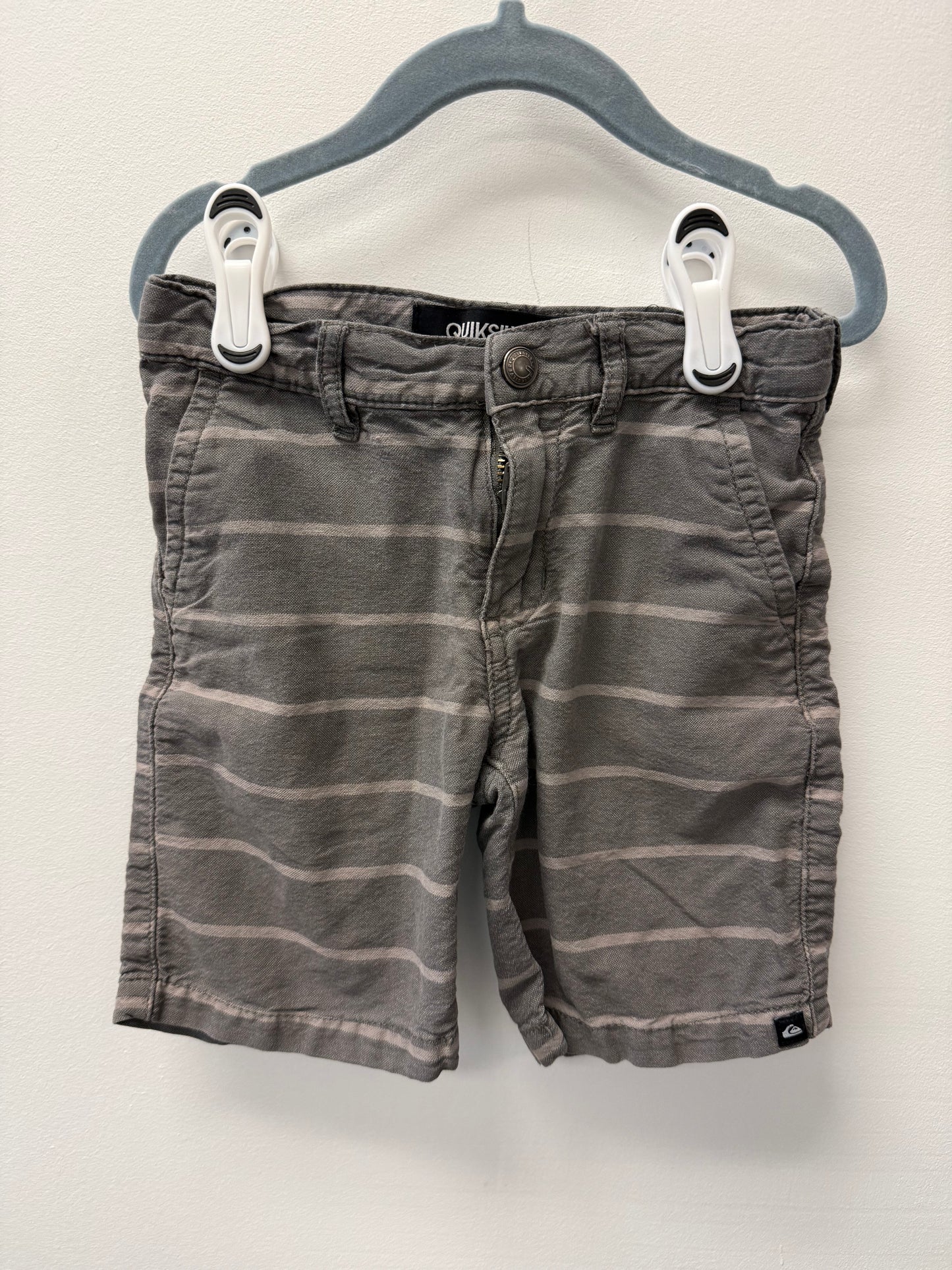 QUIKSILVER SHORTS SIZE 4T