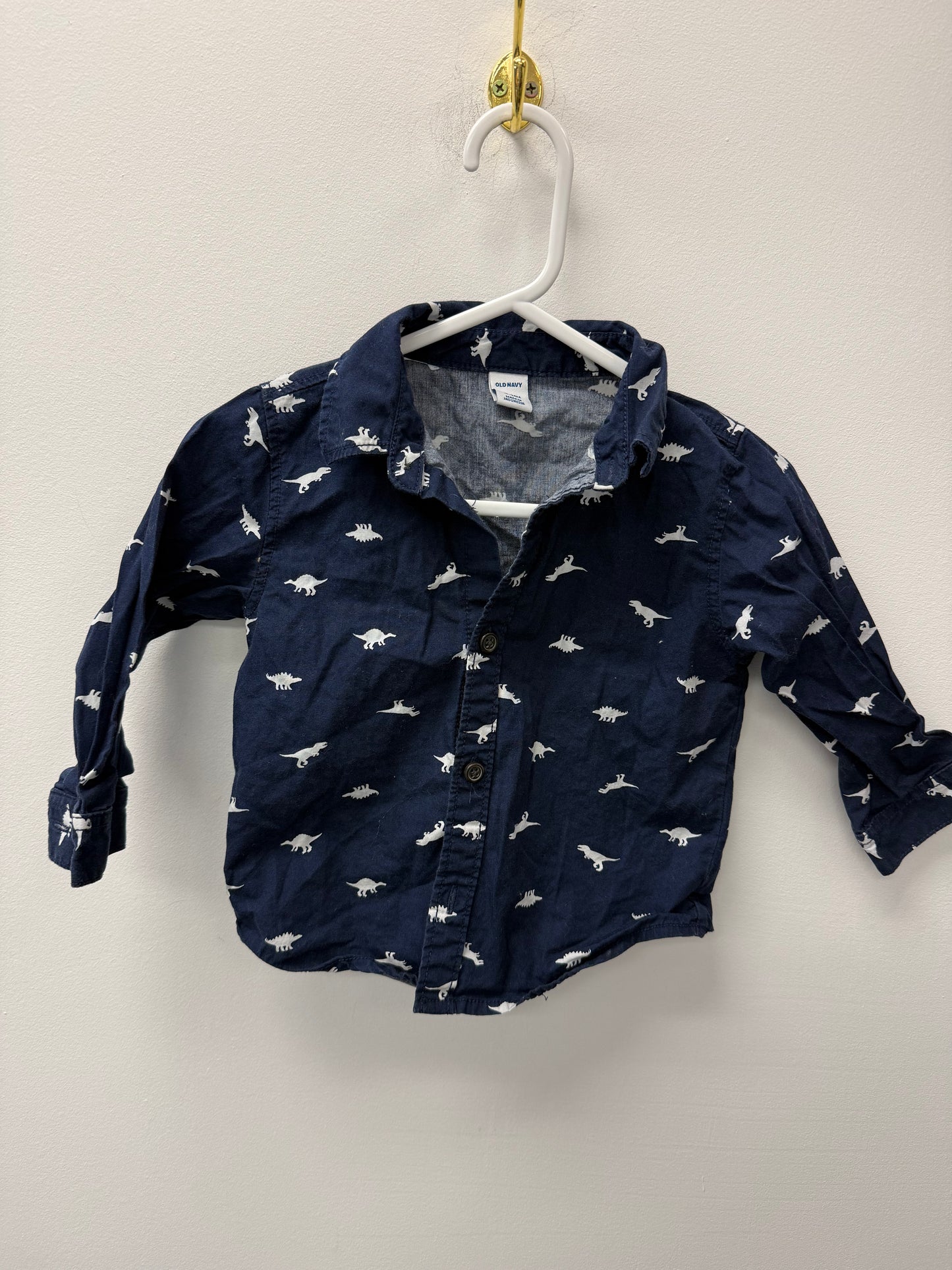 OLD NAVY DINO BUTTON UP SIZE 12-18M
