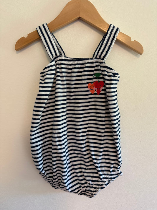 OLD NAVY ROMPER SIZE 12-18M