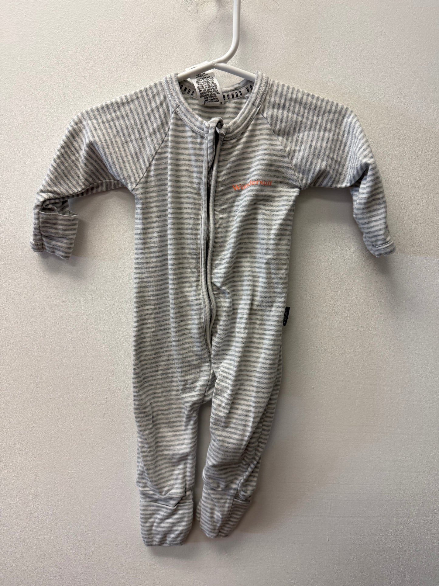 BONDS STRIPPED SLEEPER SIZE 0-3M