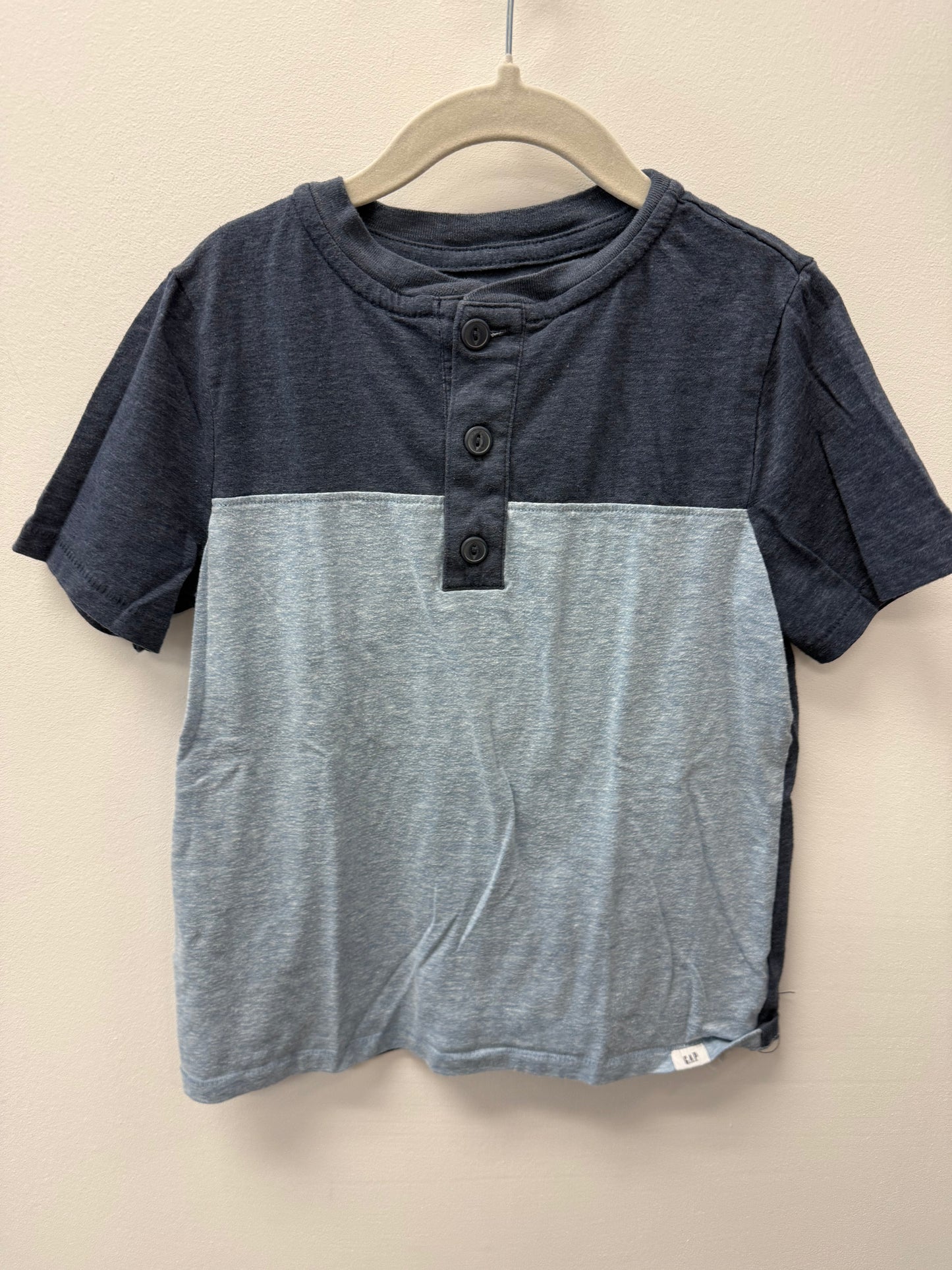GAP KIDS BLUE SHIRT SIZE 6-7