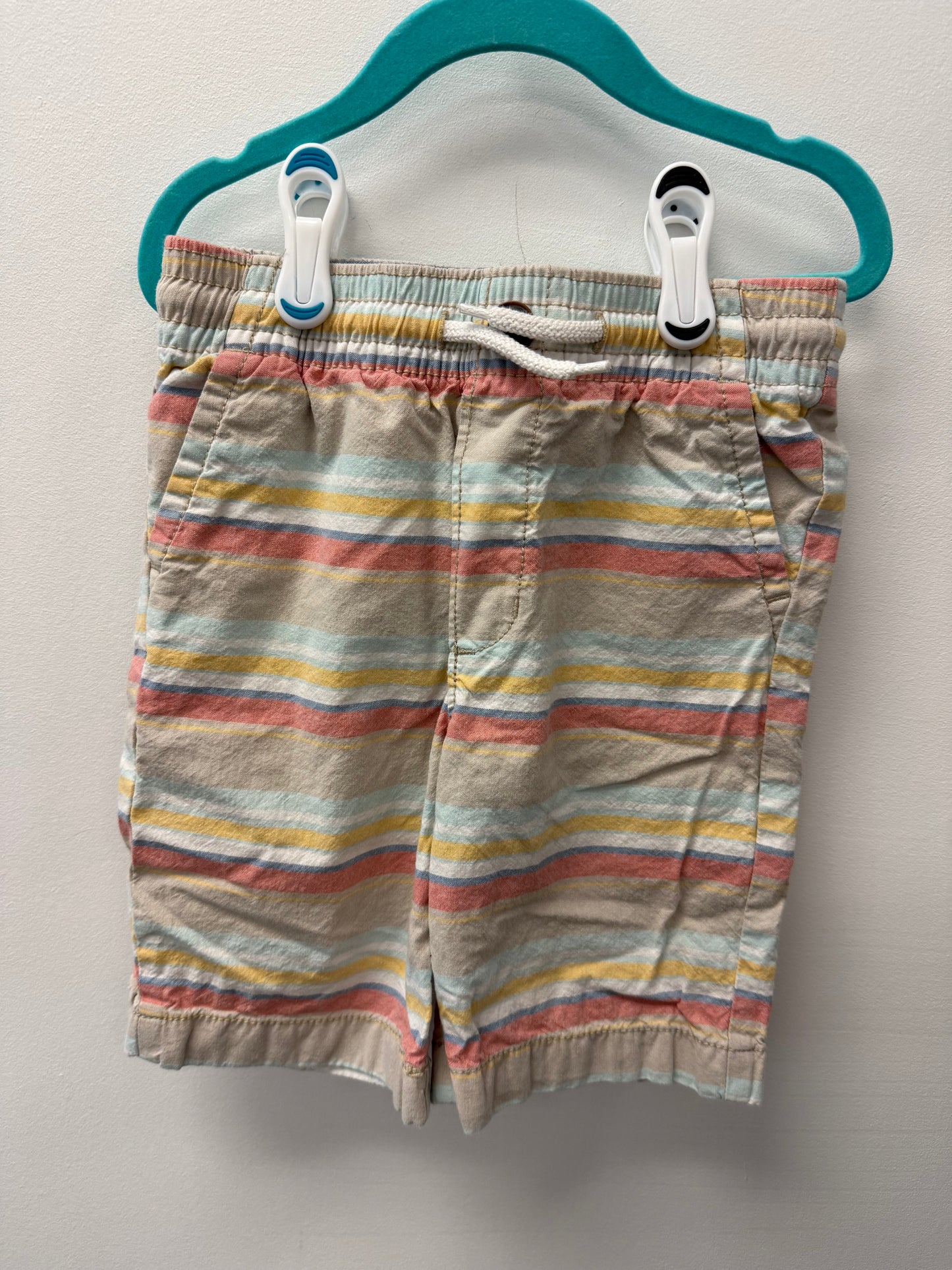 OSHKOSH STRIPPED SHORTS SIZE 5
