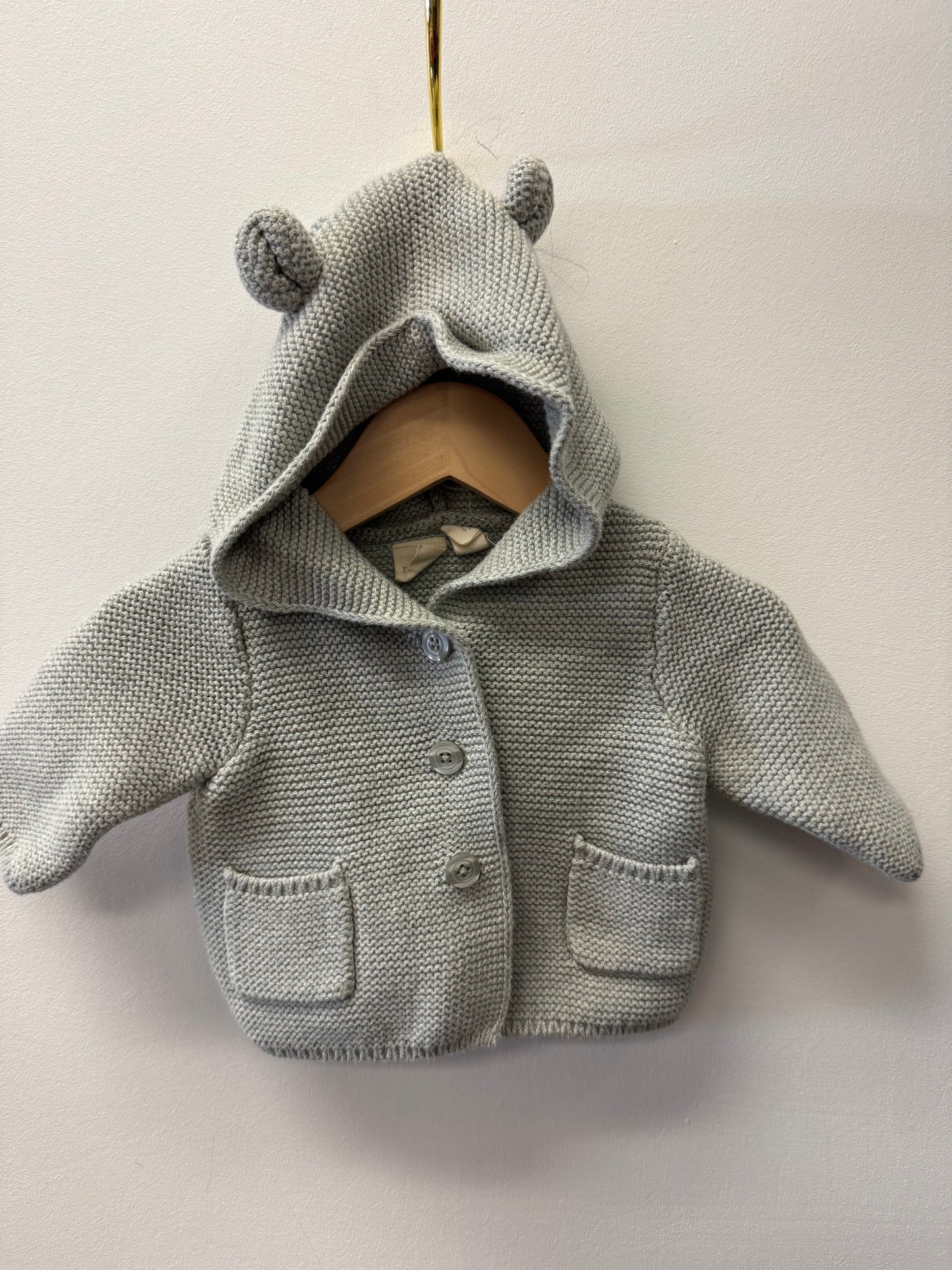 BABY GAP GREY KNITTED SWEATER SIZE 0-3M