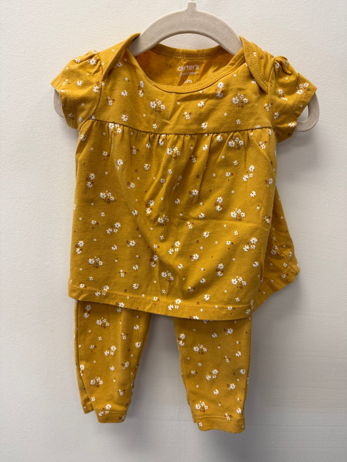 CARTERS 2 PIECE FLORAL OUTFIT SIZE 12M