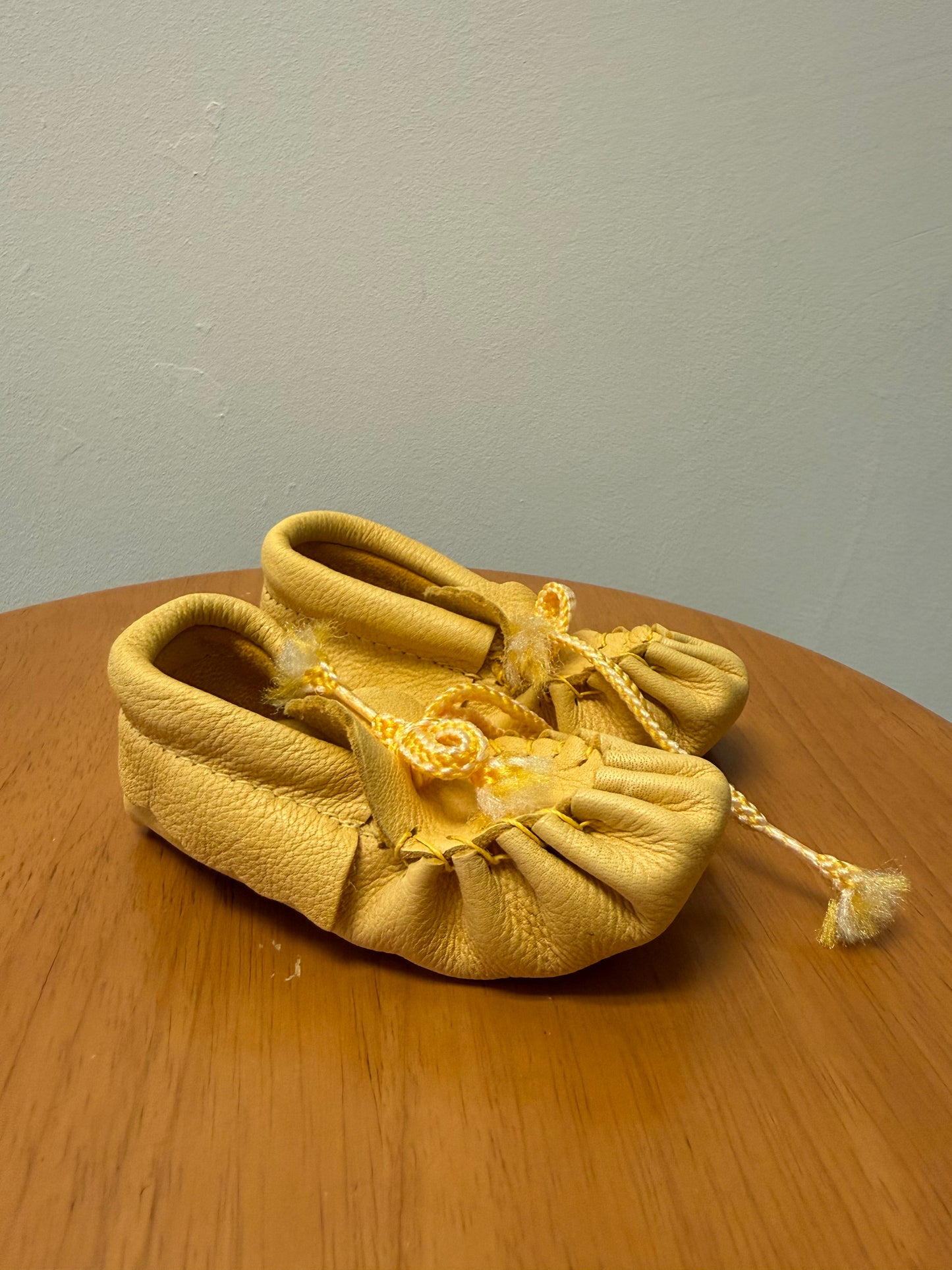 BABY MOCCASINS SIZE 4