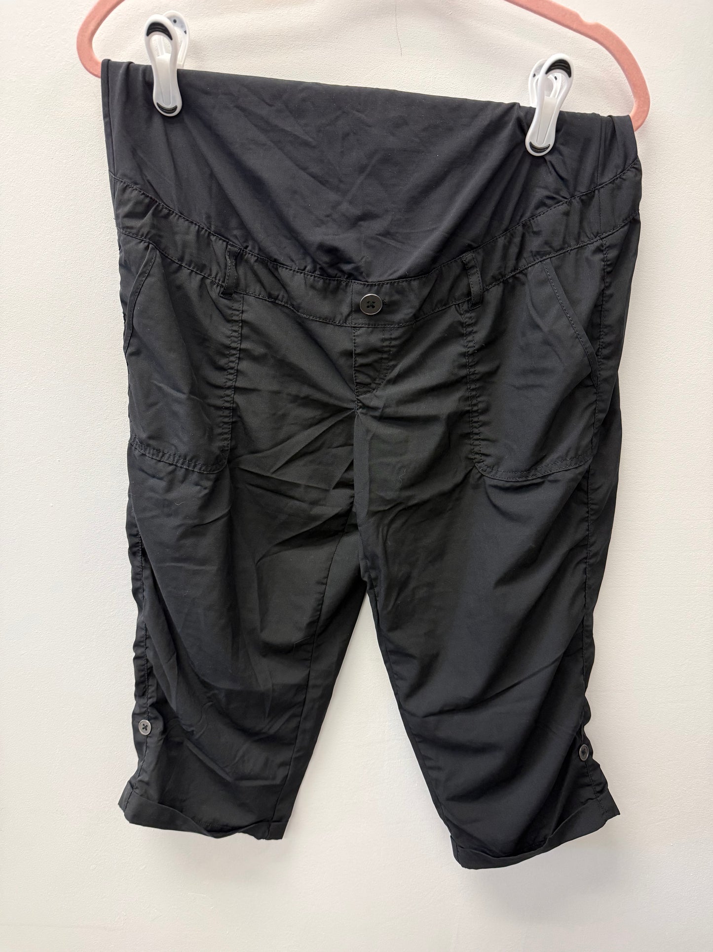 THYME MATERNITY LIGHTWEIGHT CAPRIS SIZE MEDIUM