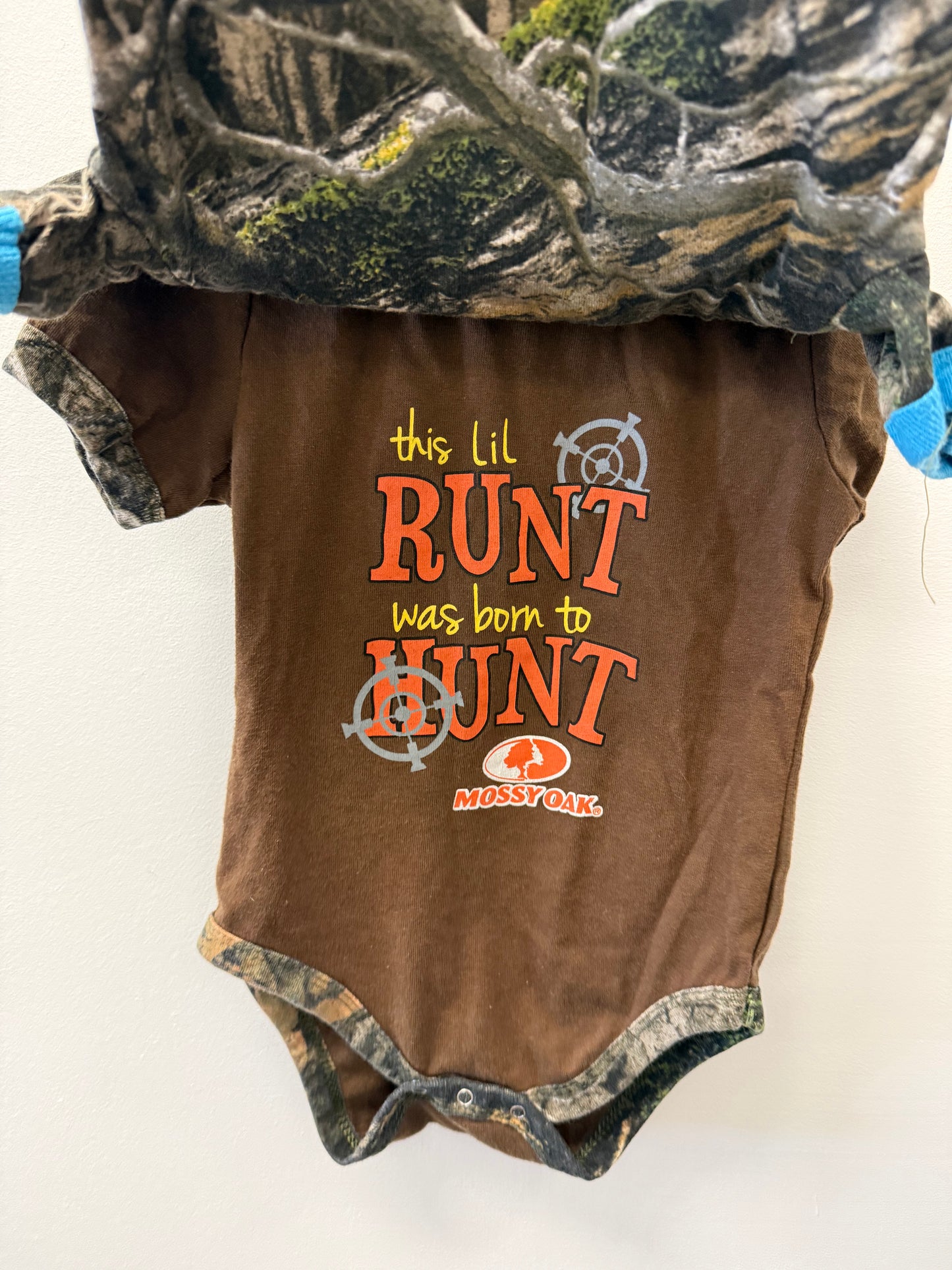 MOSSY OAK 2 PACK OF ONESIES SIZE 12M