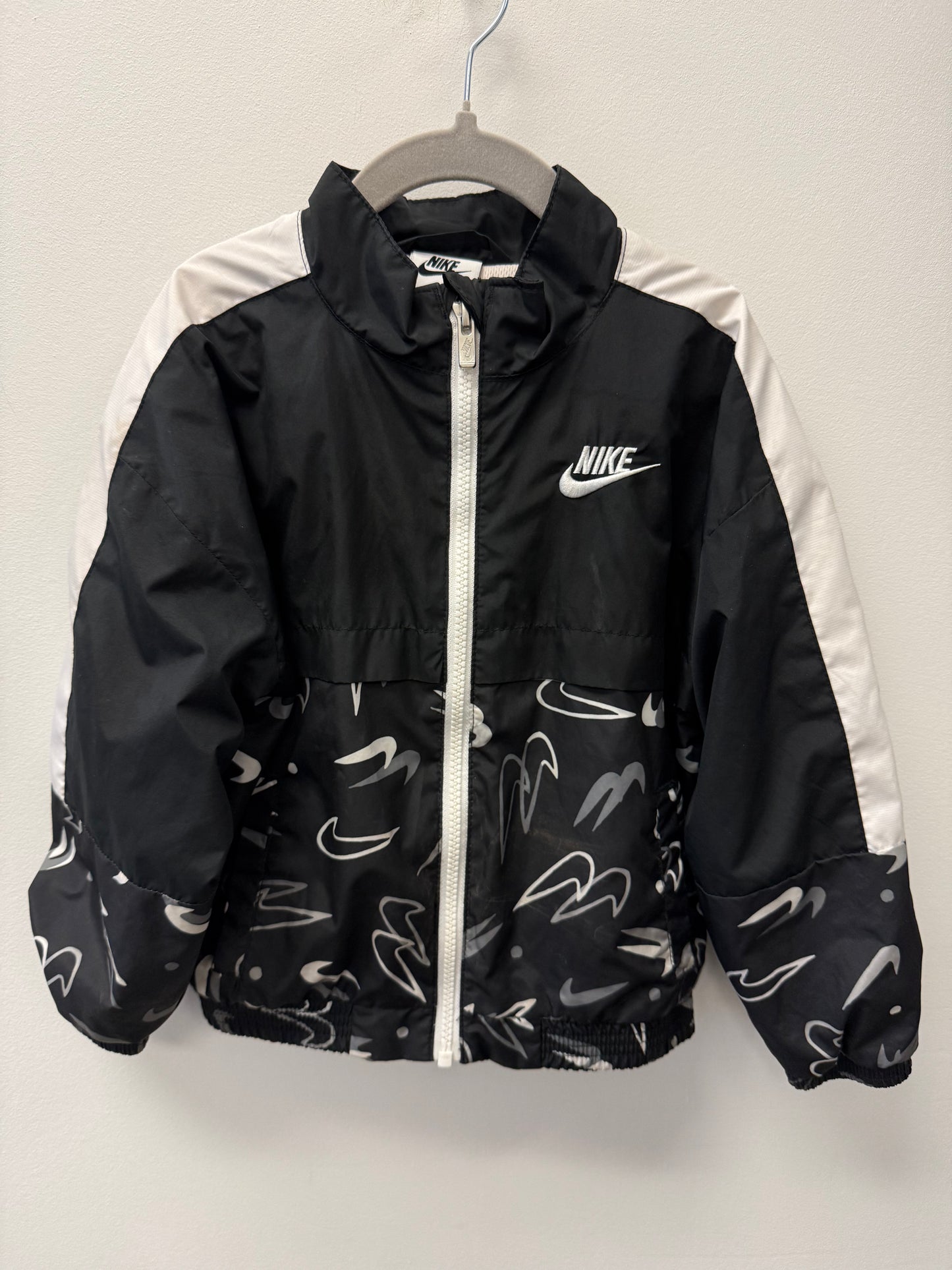 NIKE RAIN COAT SIZE 4T