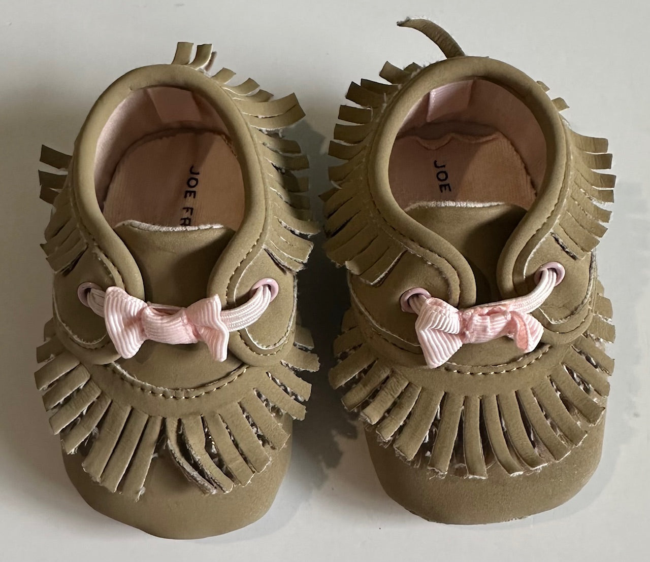 Joe Fresh, Tan Fringe Shoes with Pale Pink Bow - Size 1T