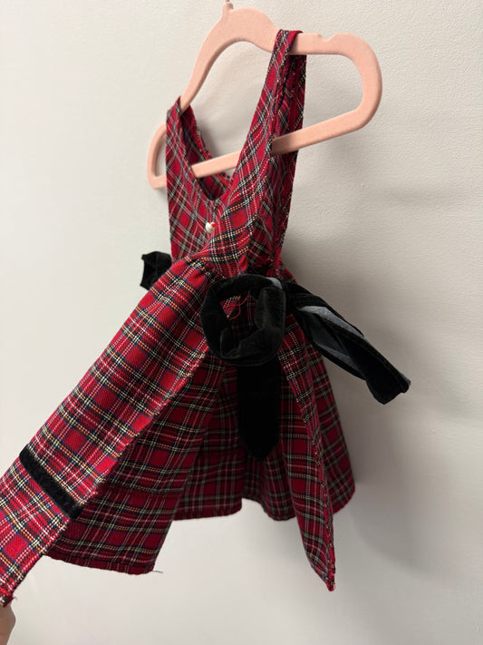 SIDE TIE VEST ROUGHLY SIZE 2-4T