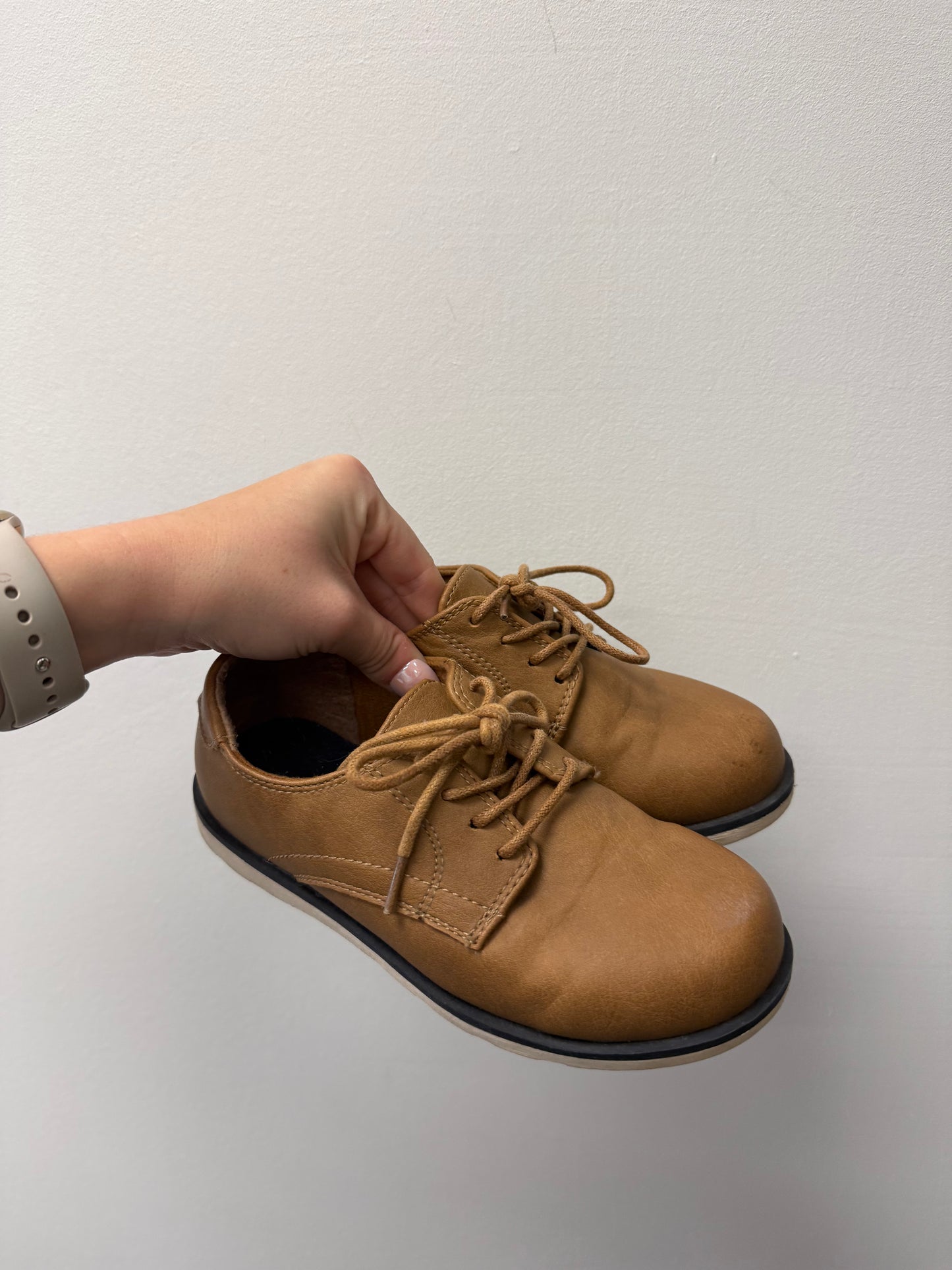 CHILDRENS PLACE BROWN DRESS SHOES SIZE 13