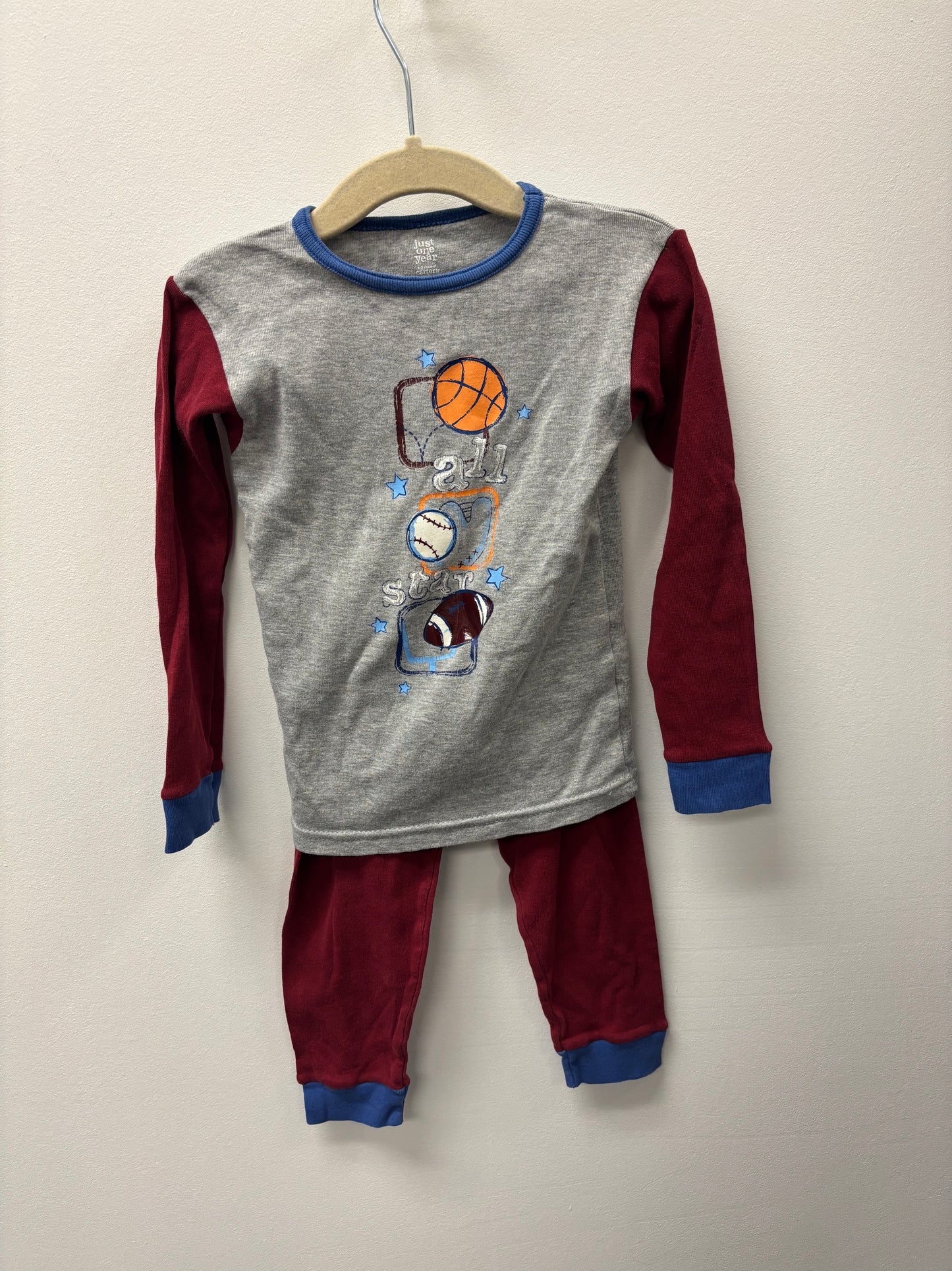 CARTERS BURGUNDY SPORTS PJ'S SIZE 3T