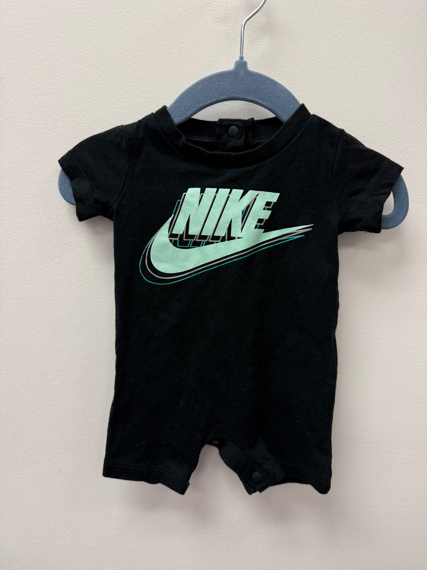 NIKE BLACK ROMPER SIZE NEWBORN