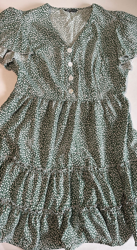 *Adult* Shein, Green and White Dress - Size Large