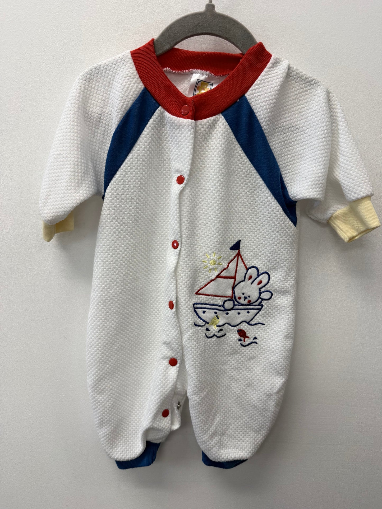 VINTAGE HUGGY BEAR ONE PIECE SIZE 12M