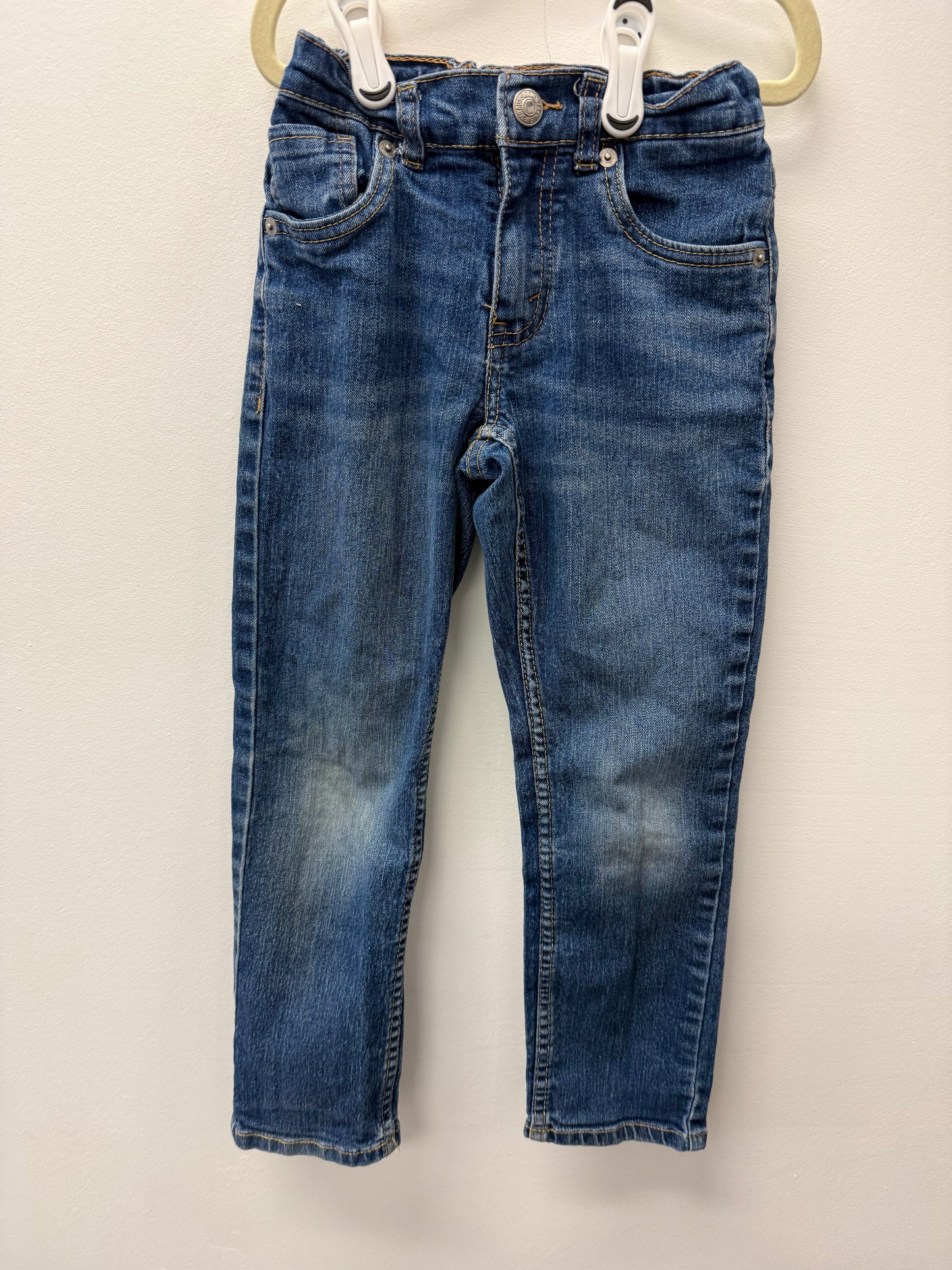 LEVI JEANS SIZE 7