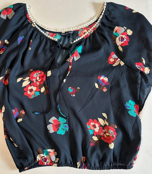 *Adult* American Eagle, Navy Blue Flowery Shirt - Size Medium