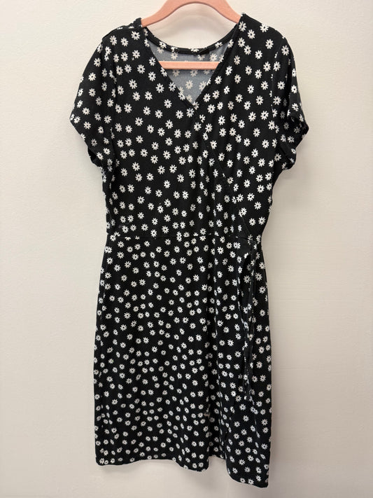 UNKNOWN BRAND FLORAL DRESS SIZE 12