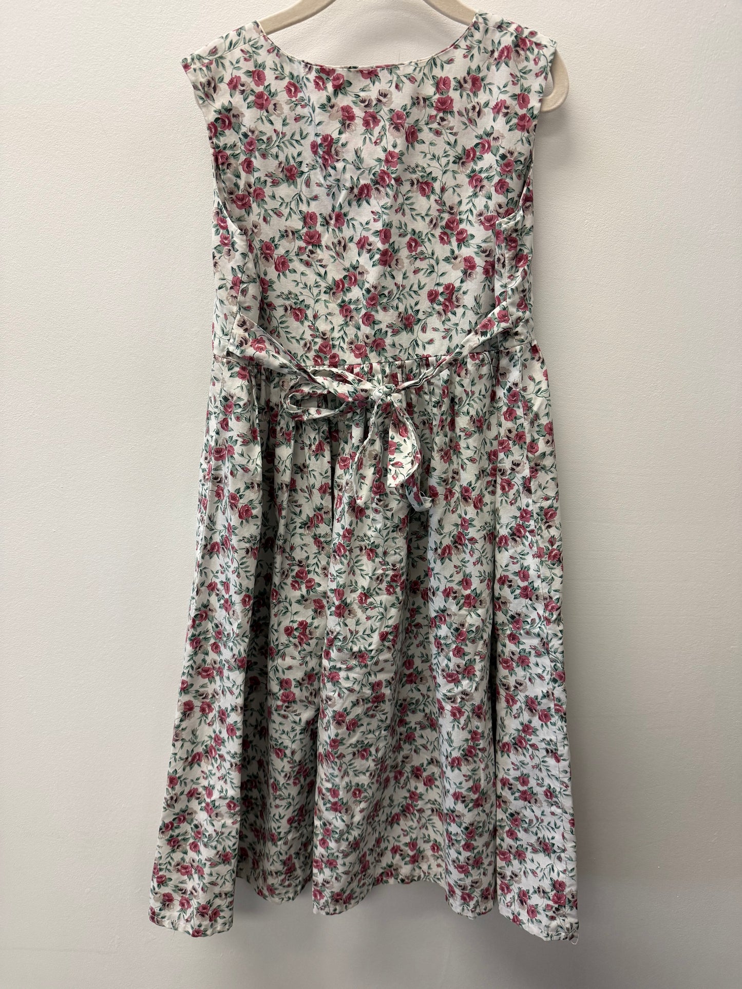 HANDMADE FLORAL DRESS SIZE 8-10