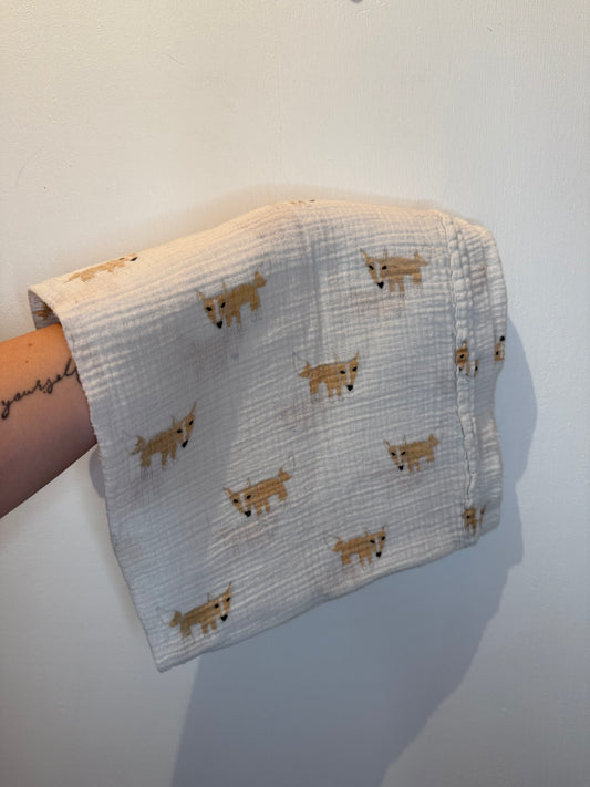 FOX MUSLIN BLANKET