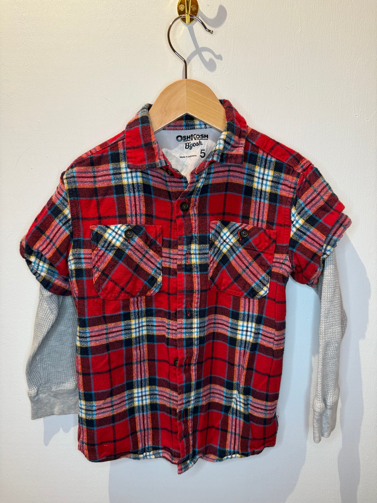 OSHKOSH RED PLAID SIZE 5