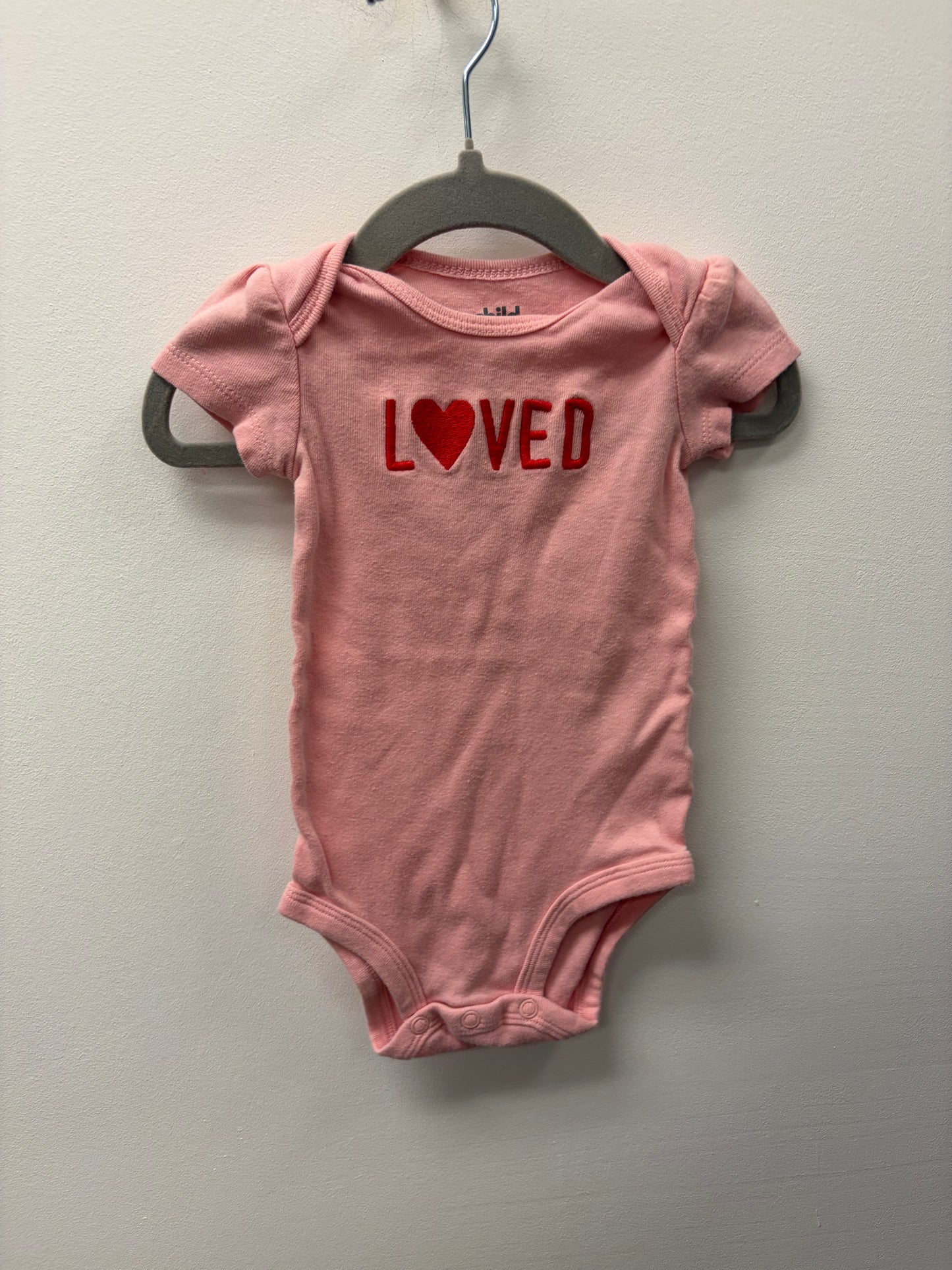 CARTERS LOVE ONESIE SIZE 3-6M