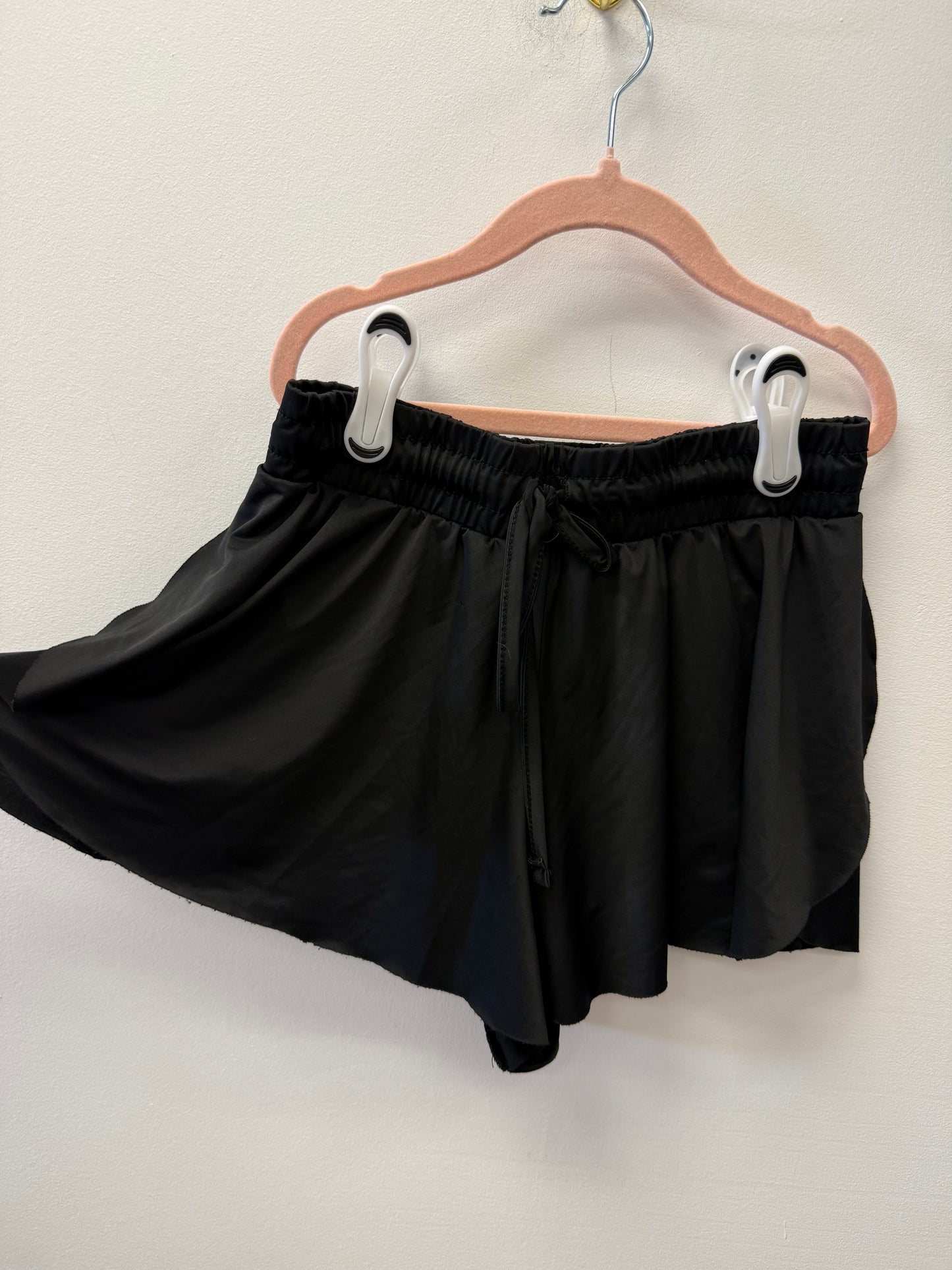 BTWEEN LINED BLACK SHORTS SIZE 10