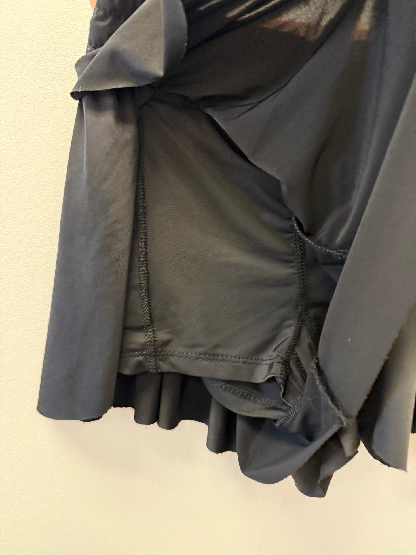 BTWEEN LINED BLACK SHORTS SIZE 10