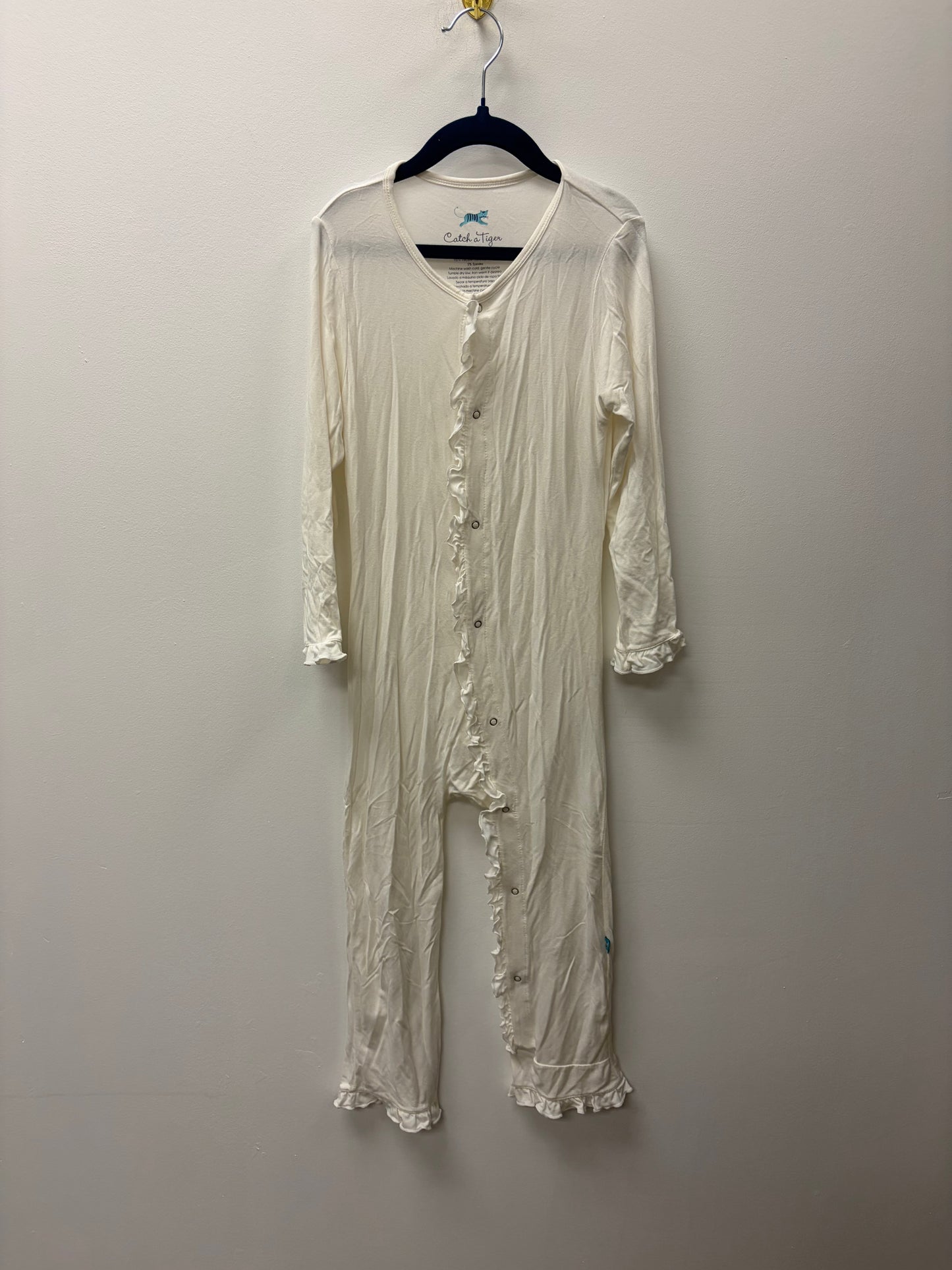 KICKEE PANTS RUFFLE BOTTOM ONESIE SIZE 6