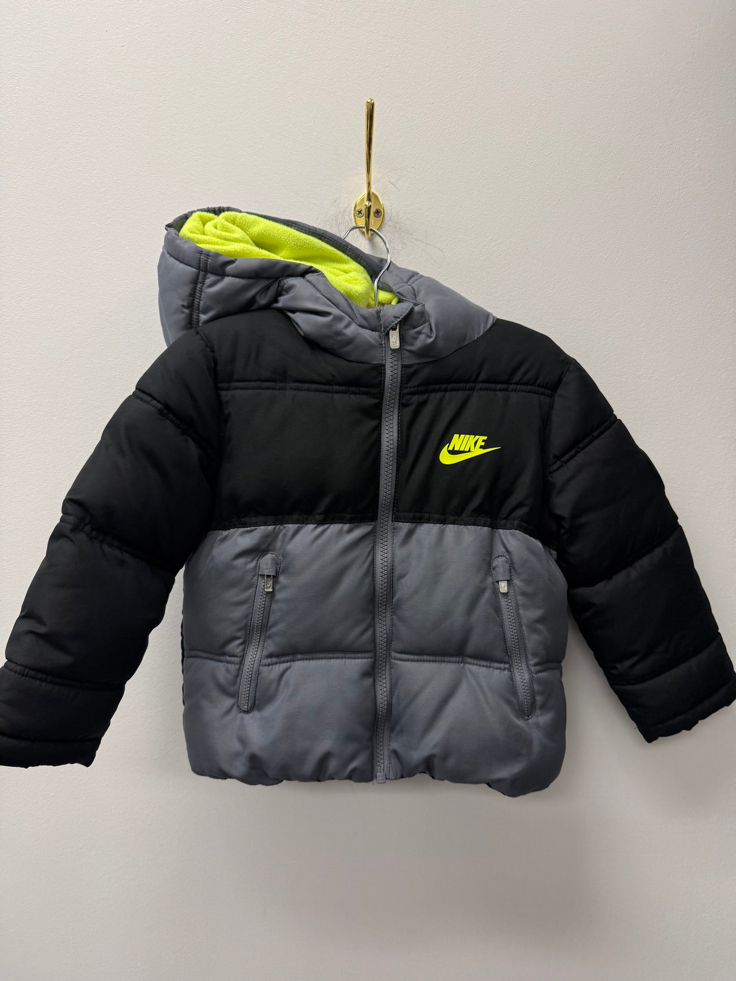 NWOT NIKE FLEECE LINED PUFFER JACKET SIZE 3T