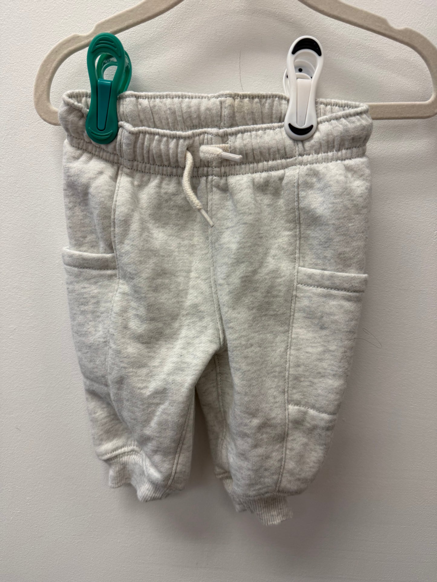 CARTERS GREY SWEAT PANTS SIZE 6M