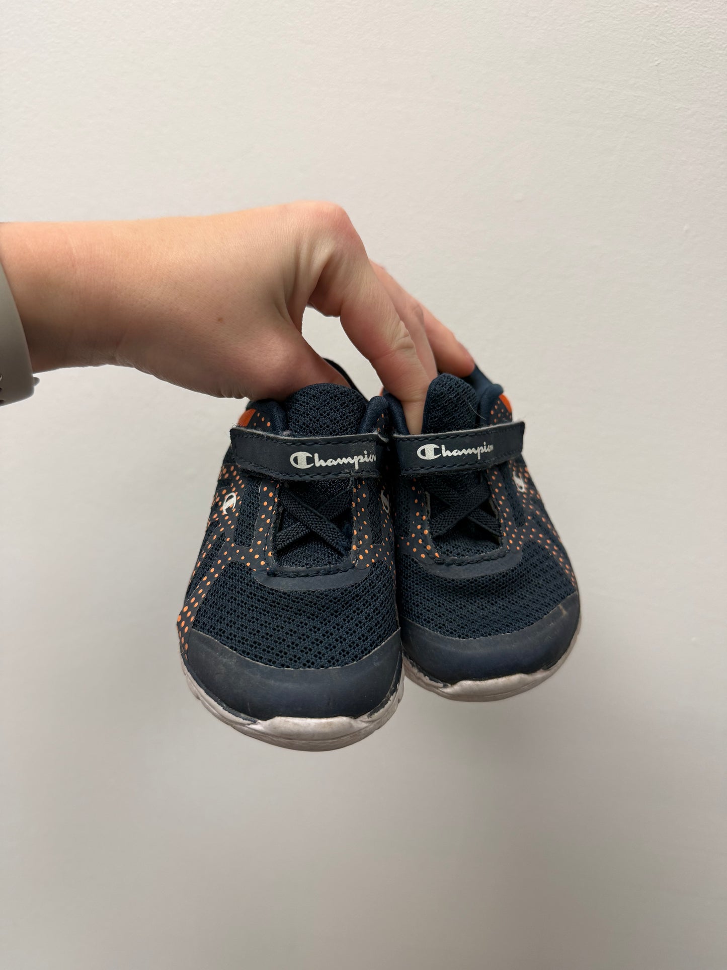 CHAMPION RUNNING SHOES SIZE 4T WIDE