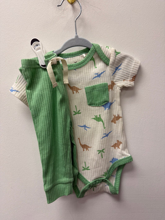 DREAM GO DINO OUTFIT SIZE 3-6M