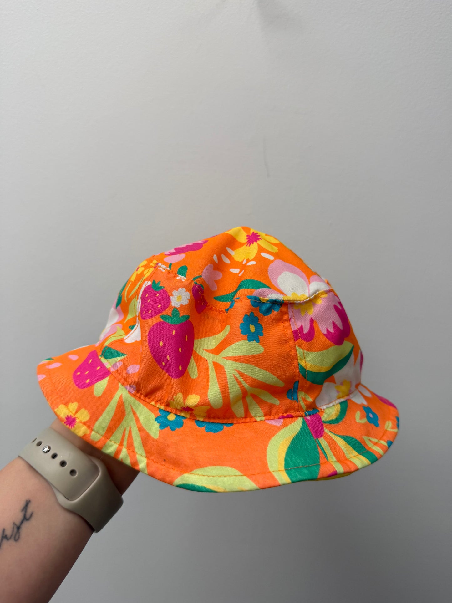 GEORGE WATER HAT SIZE 0-3M