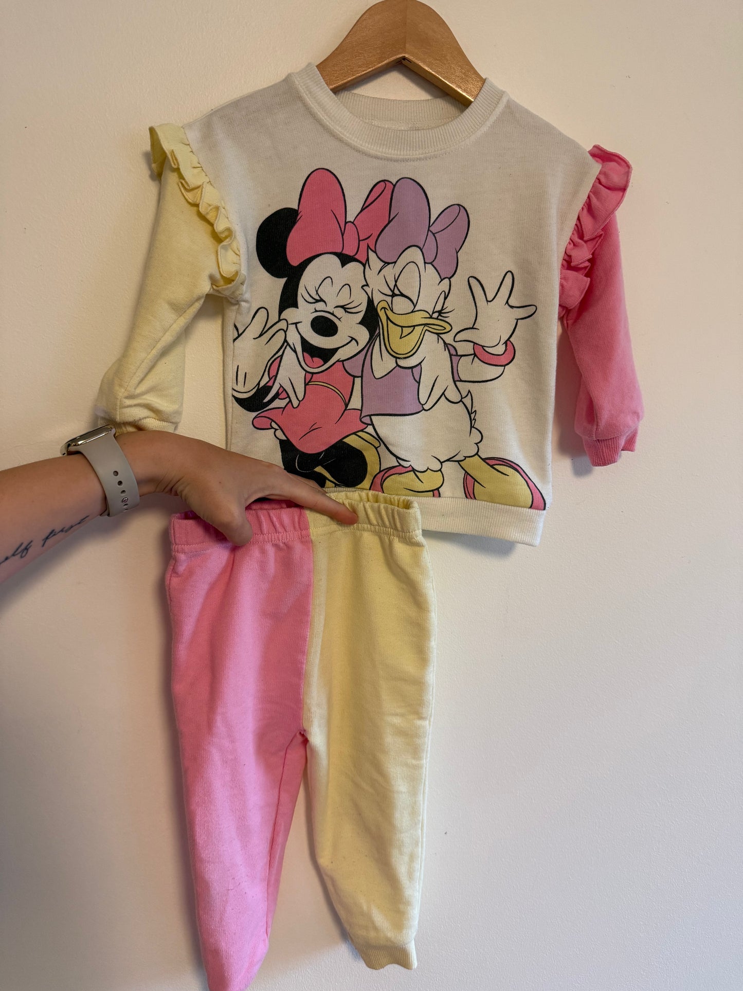 DISNEY MINNIE MOUSE OUTFIT SIZE 12-18M