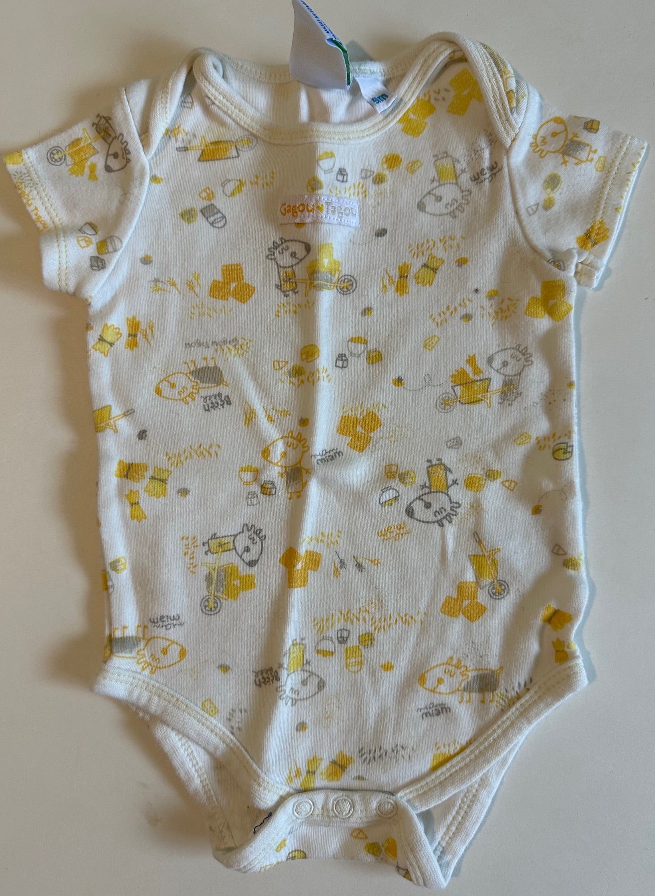 Gagou Tagou, White and Yellow Onesie - 9 Months