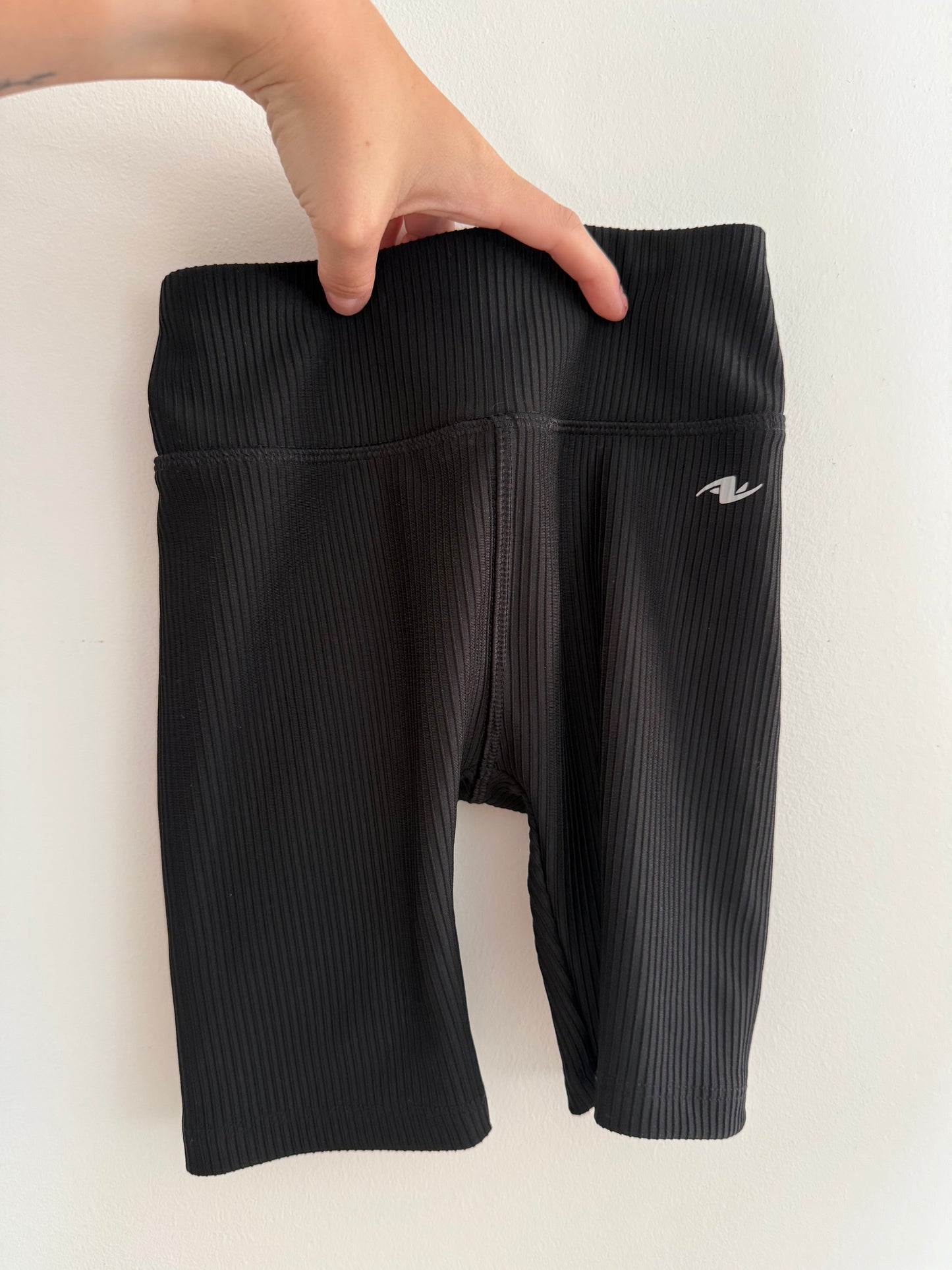 ATHLETIC WORKS RIBBED BIKER SHORTS SIZE 7-8