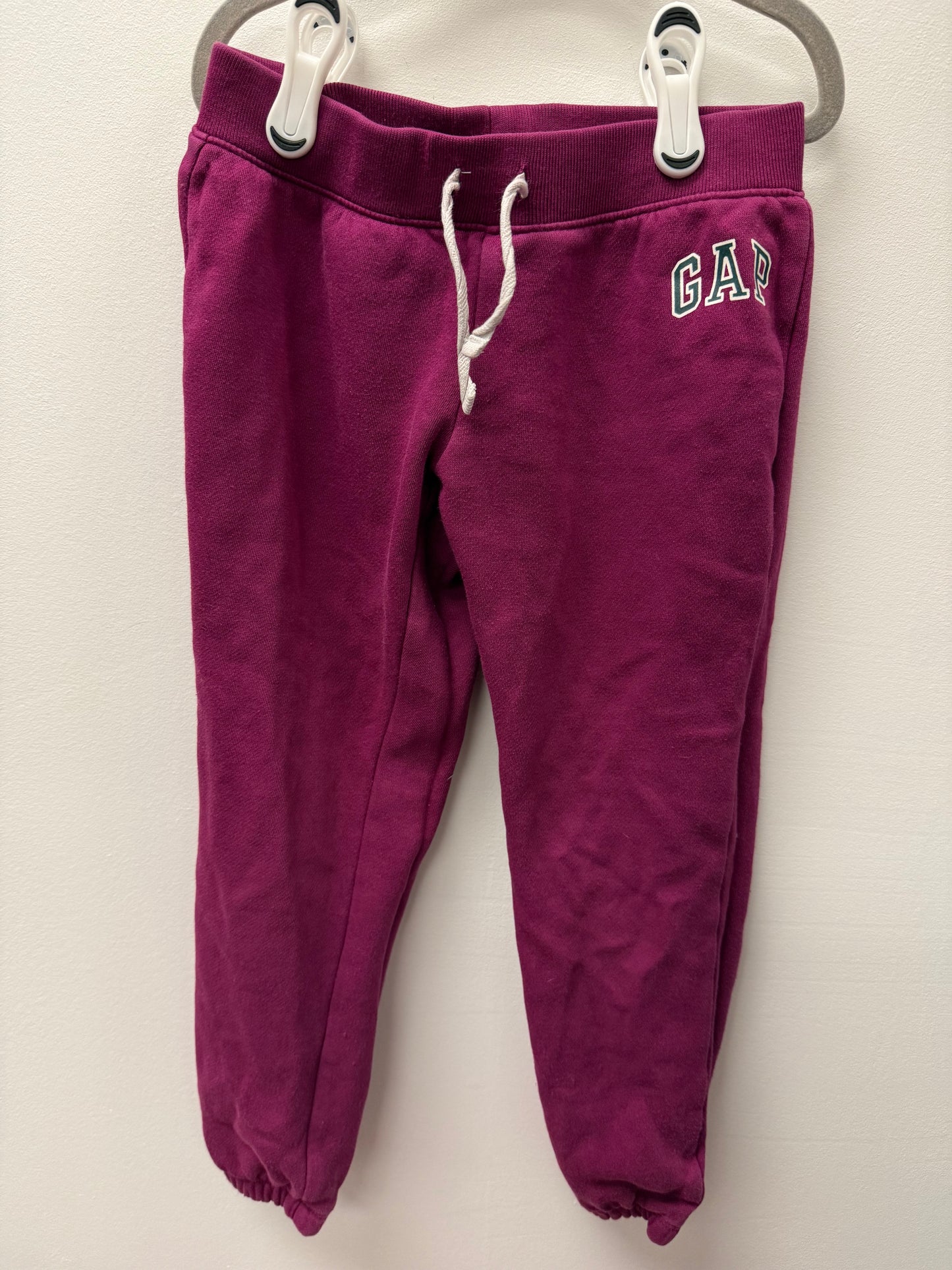 GAP SWEAT PANTS SIZE 6-7