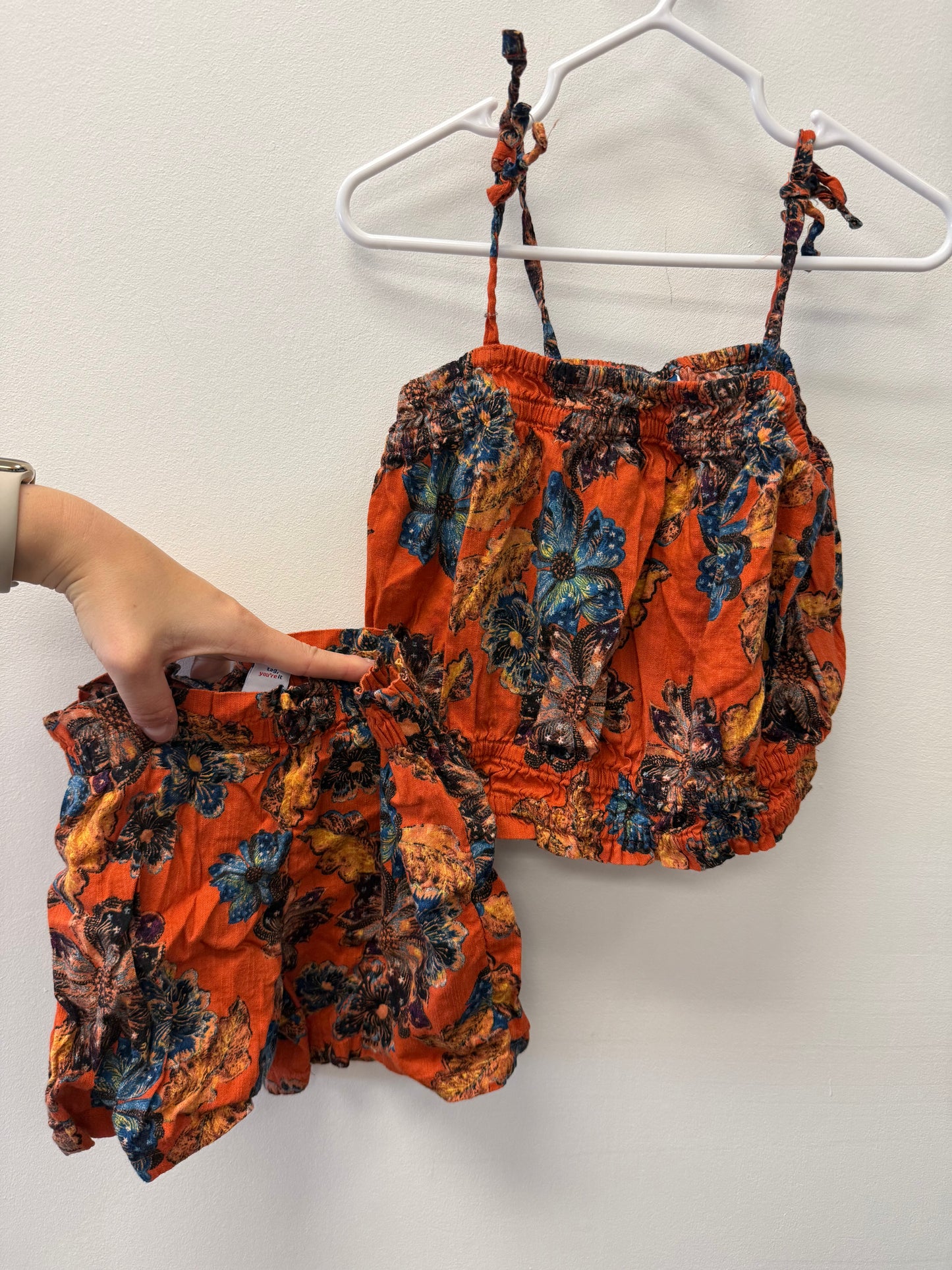 OLD NAVY ORANGE SHORTS OUTFIT SIZE 4T